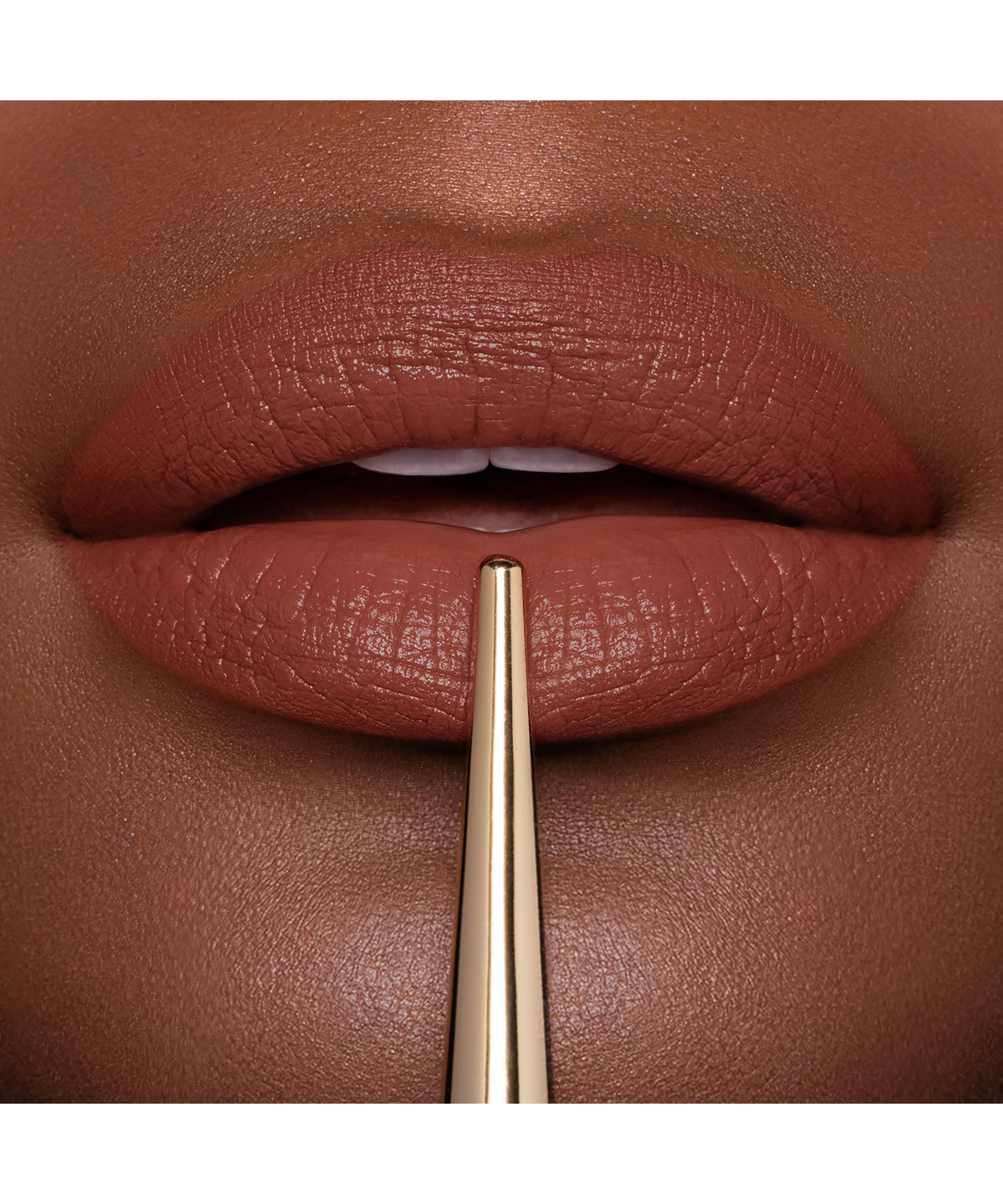 Hourglass - Confession Ultra Slim High Intensity Refillable Lipstick image number 2