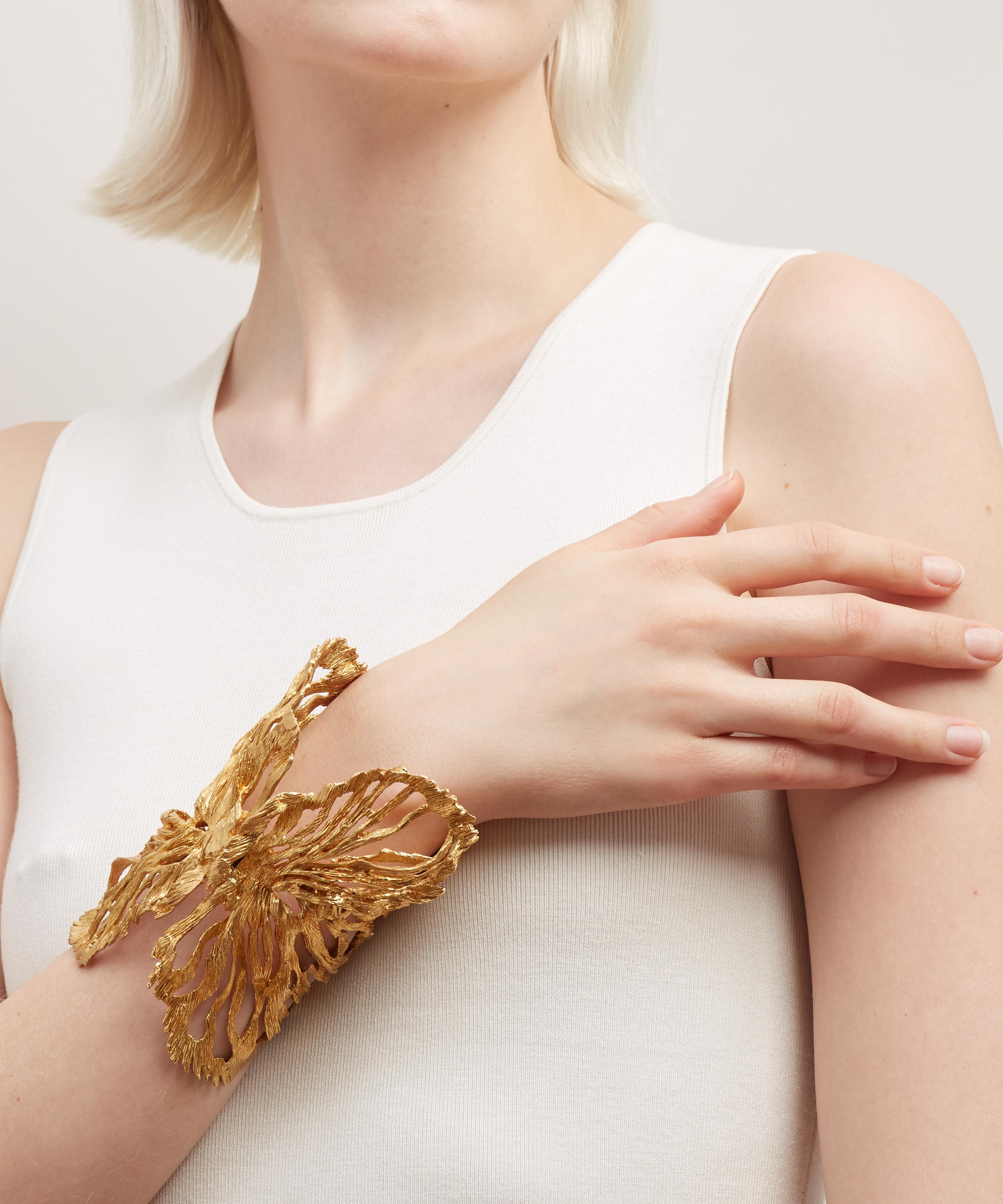 Alexander mcqueen gold bracelet on sale