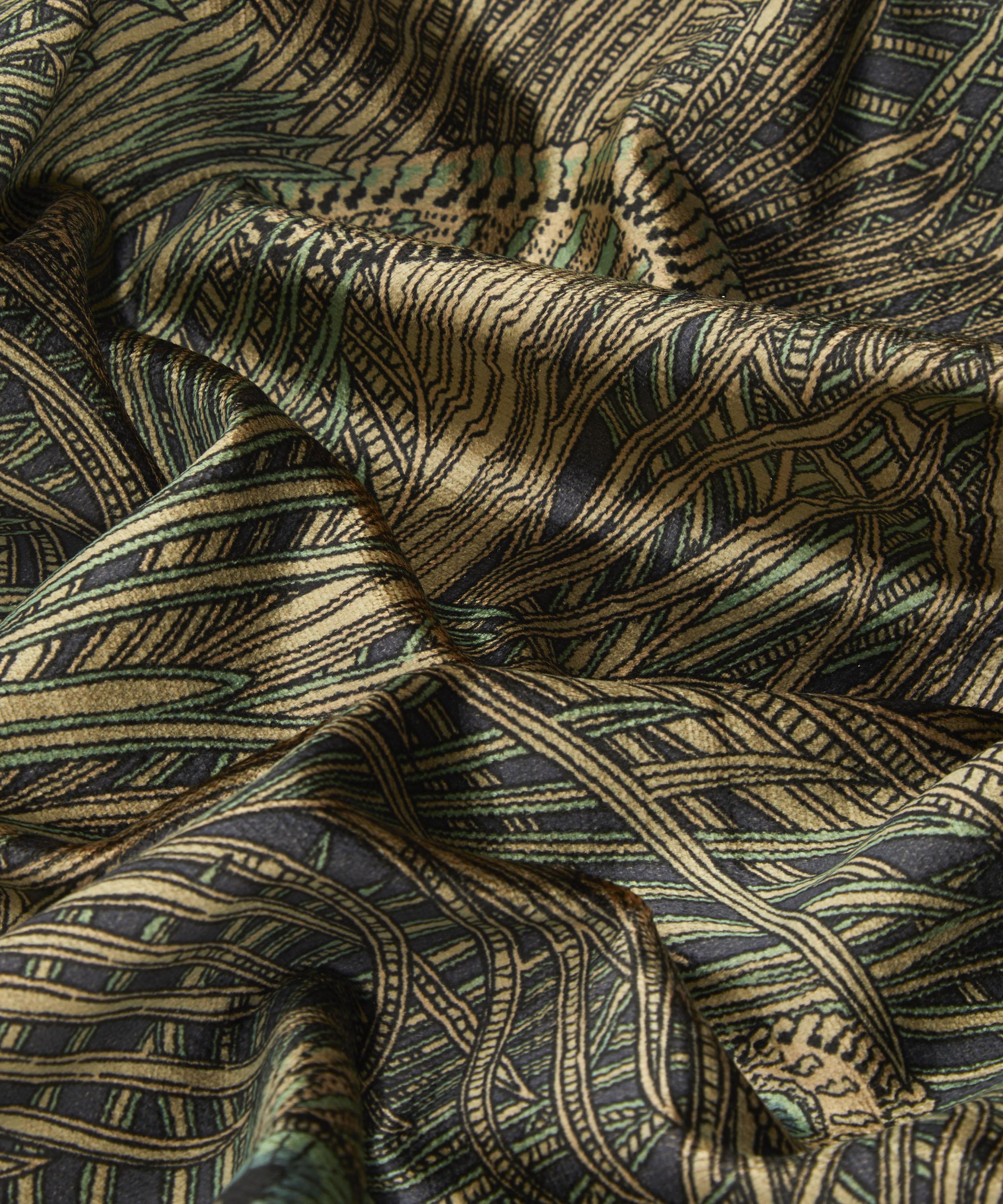 Liberty Interiors - Hera Feather Vintage Velvet in Jade image number 3
