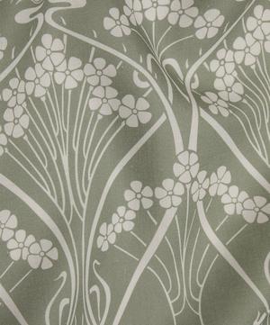 Liberty Interiors - Ianthe Bloom Mono Chiltern Linen in Lichen image number 2
