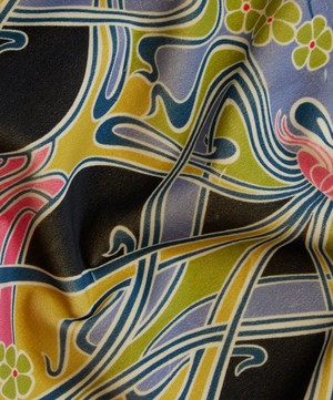 Liberty Interiors - Ianthe Bloom Multi Cotton Velvet in Lichen image number 3