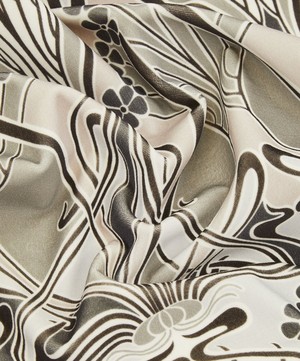 Liberty Interiors - Ianthe Bloom Multi Cotton Velvet in Pewter Dark image number 2