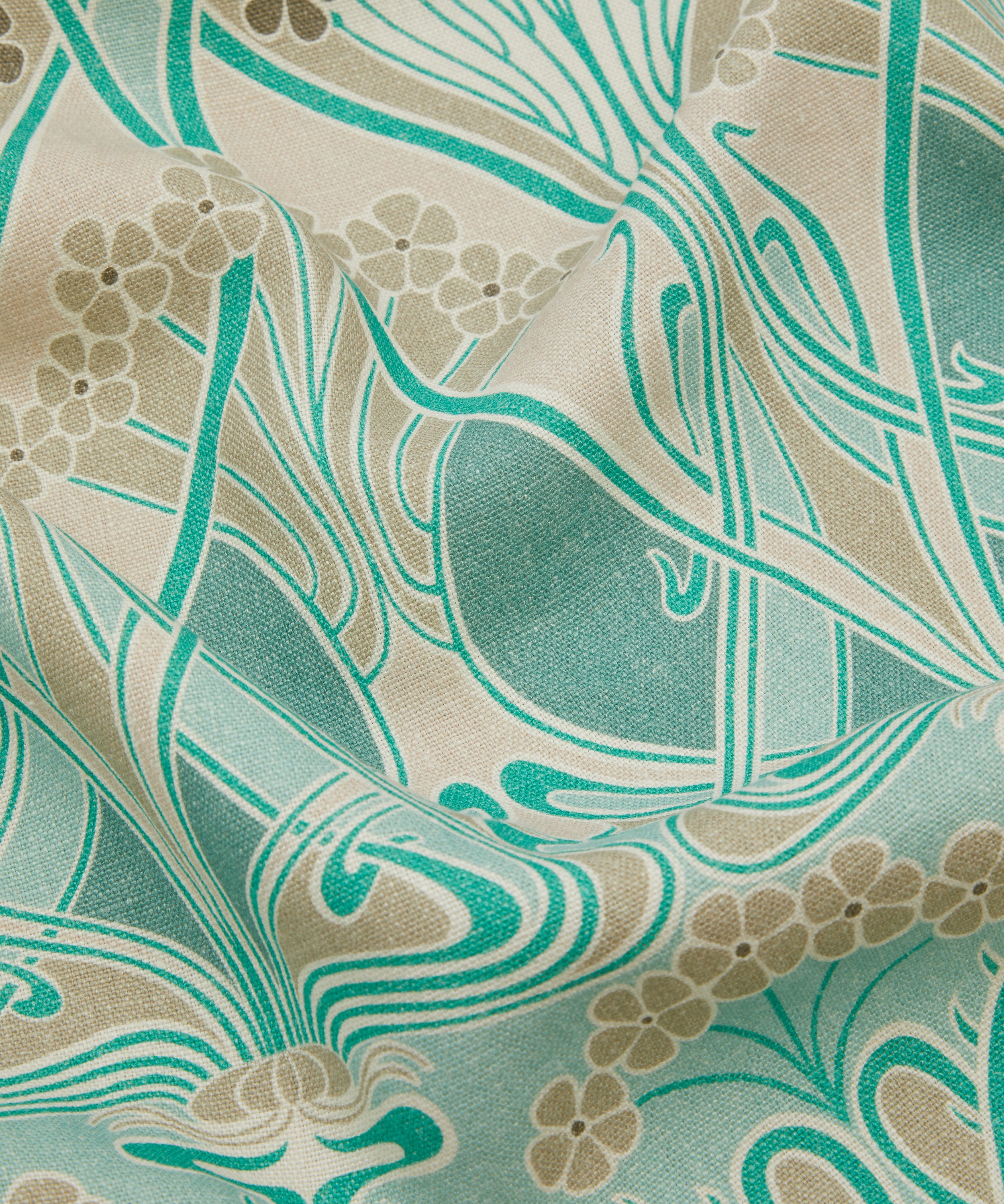 Liberty Interiors - Ianthe Bloom Multi Ladbroke Linen in Jade image number 3