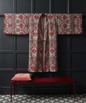 Liberty Interiors - Ianthe Bloom Multi Ladbroke Linen in Lacquer image number 4