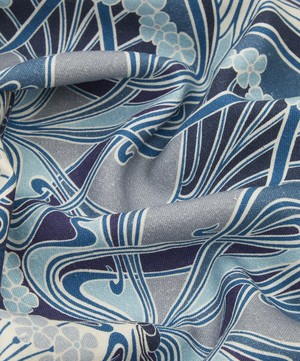 Liberty Interiors - Ianthe Bloom Multi Ladbroke Linen in Lapis image number 2
