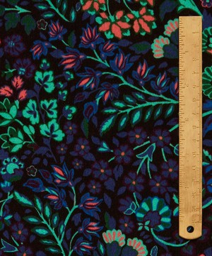 Liberty Interiors - Marquess Garden Cotton Velvet in Jade image number 4