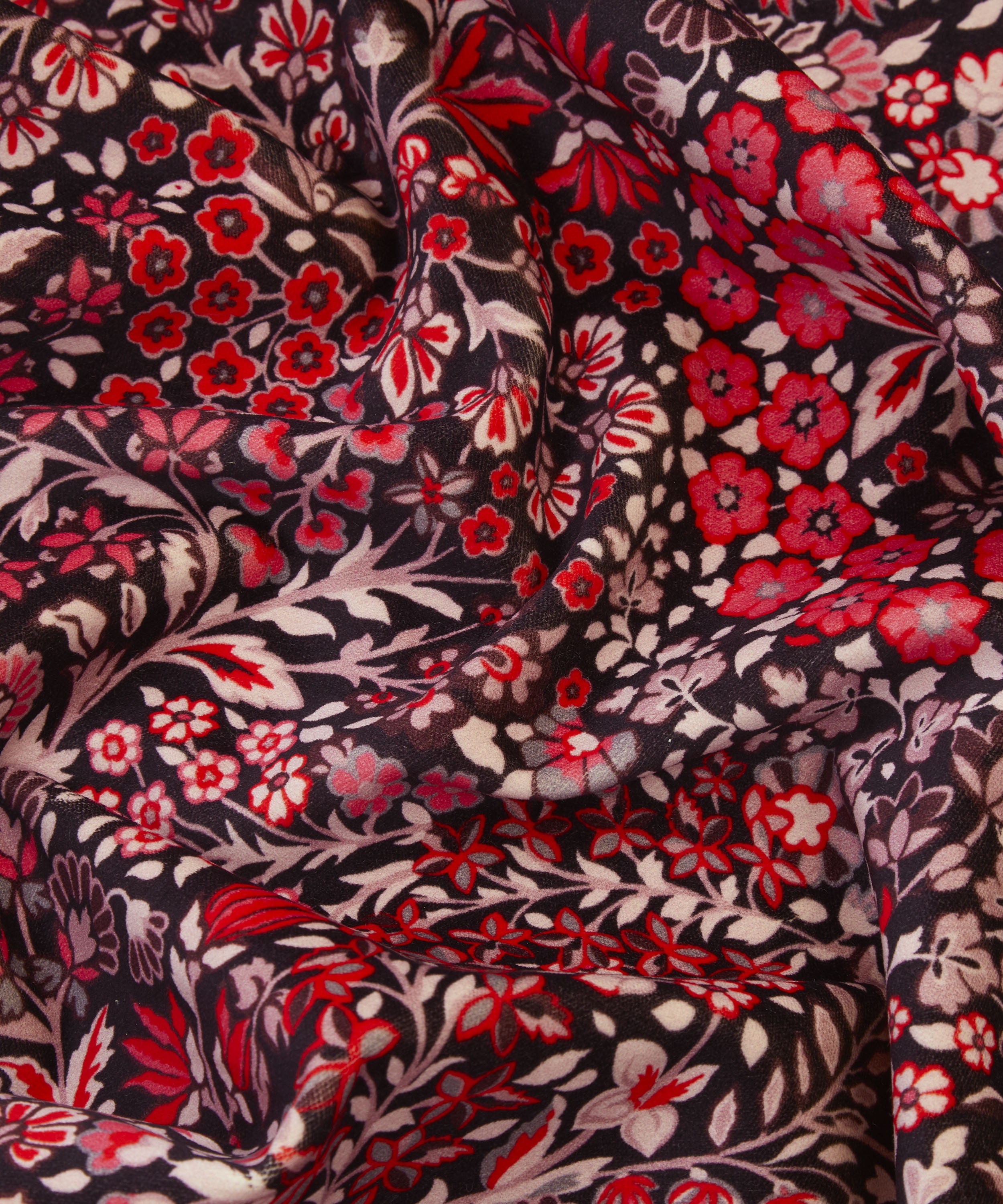 Liberty Interiors - Marquess Garden Cotton Velvet in Lacquer image number 2