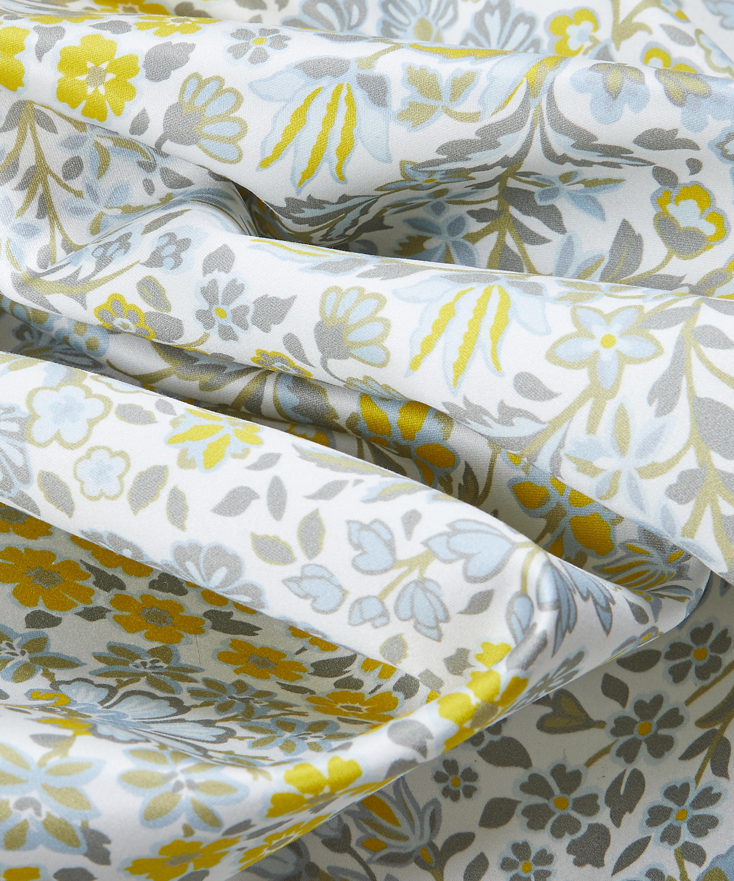 Liberty Interiors - Marquess Garden Chesham Sateen in Lichen image number 3