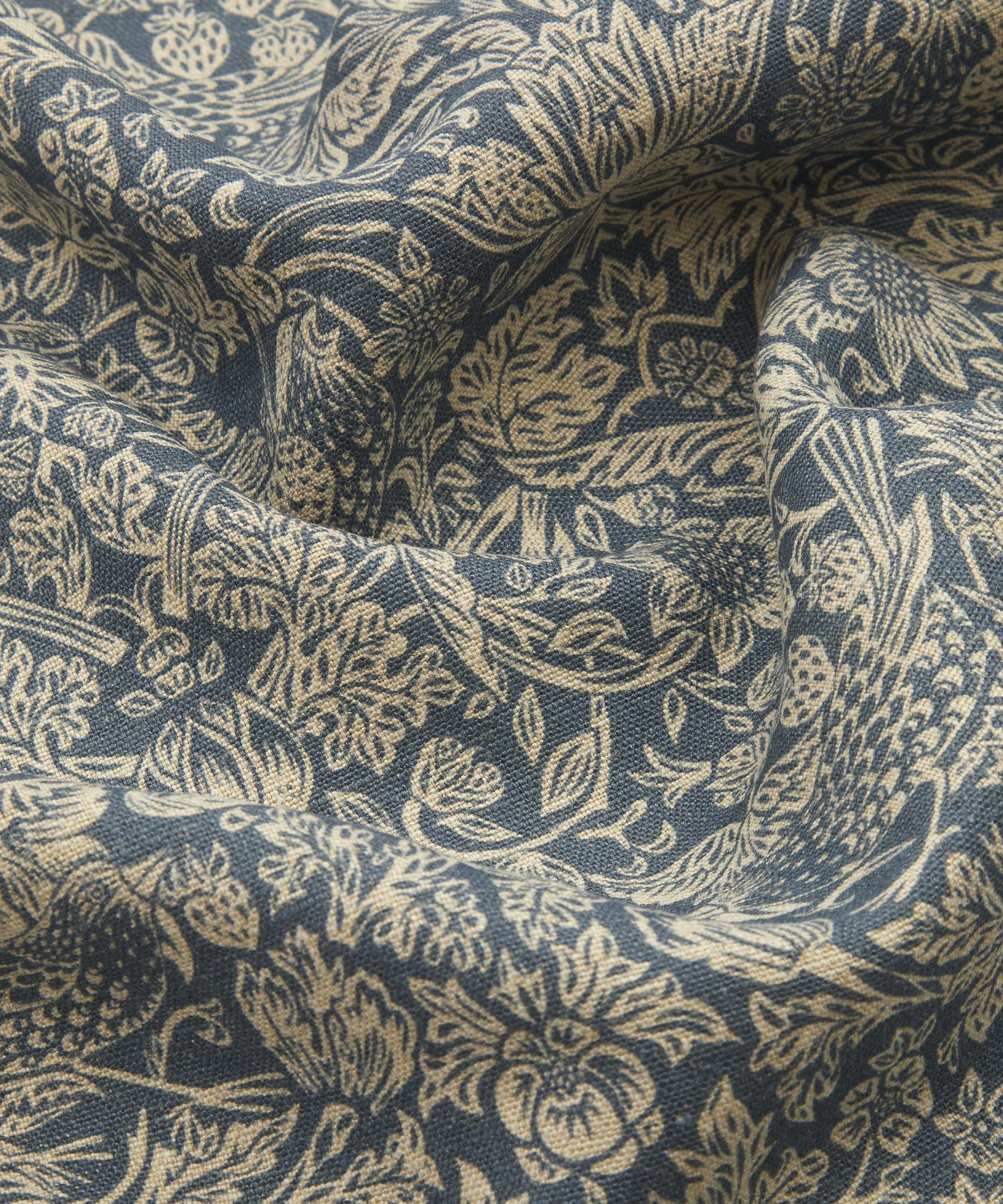 Liberty Interiors - Strawberry Meadowfield Ladbroke Linen in Lapis image number 3