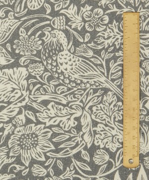 Liberty Interiors - Strawberry Meadowfield Emberton Linen in Pewter image number 3