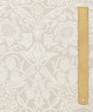 Liberty Interiors - Strawberry Meadowfield Chiltern Linen in Pewter Plaster Pink image number 3