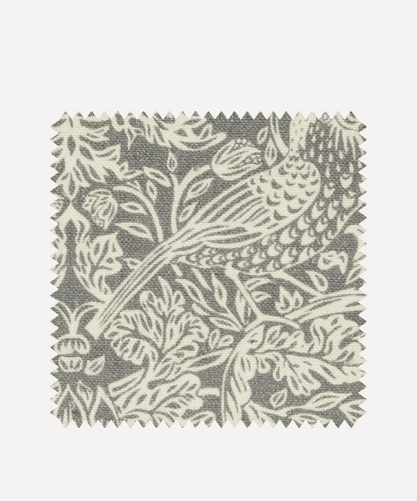 Liberty Interiors - Fabric Swatch - Strawberry Meadowfield Emberton Linen in Pewter image number null