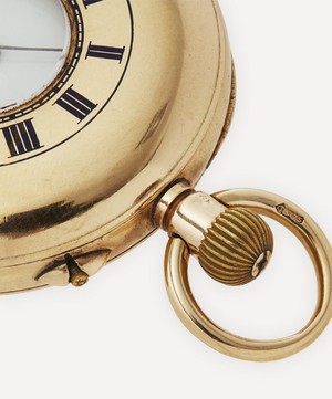 Designer Vintage - Compact 1920s Gentlemen’s 9 Carat Gold Half-Hunter Fob Watch image number 3