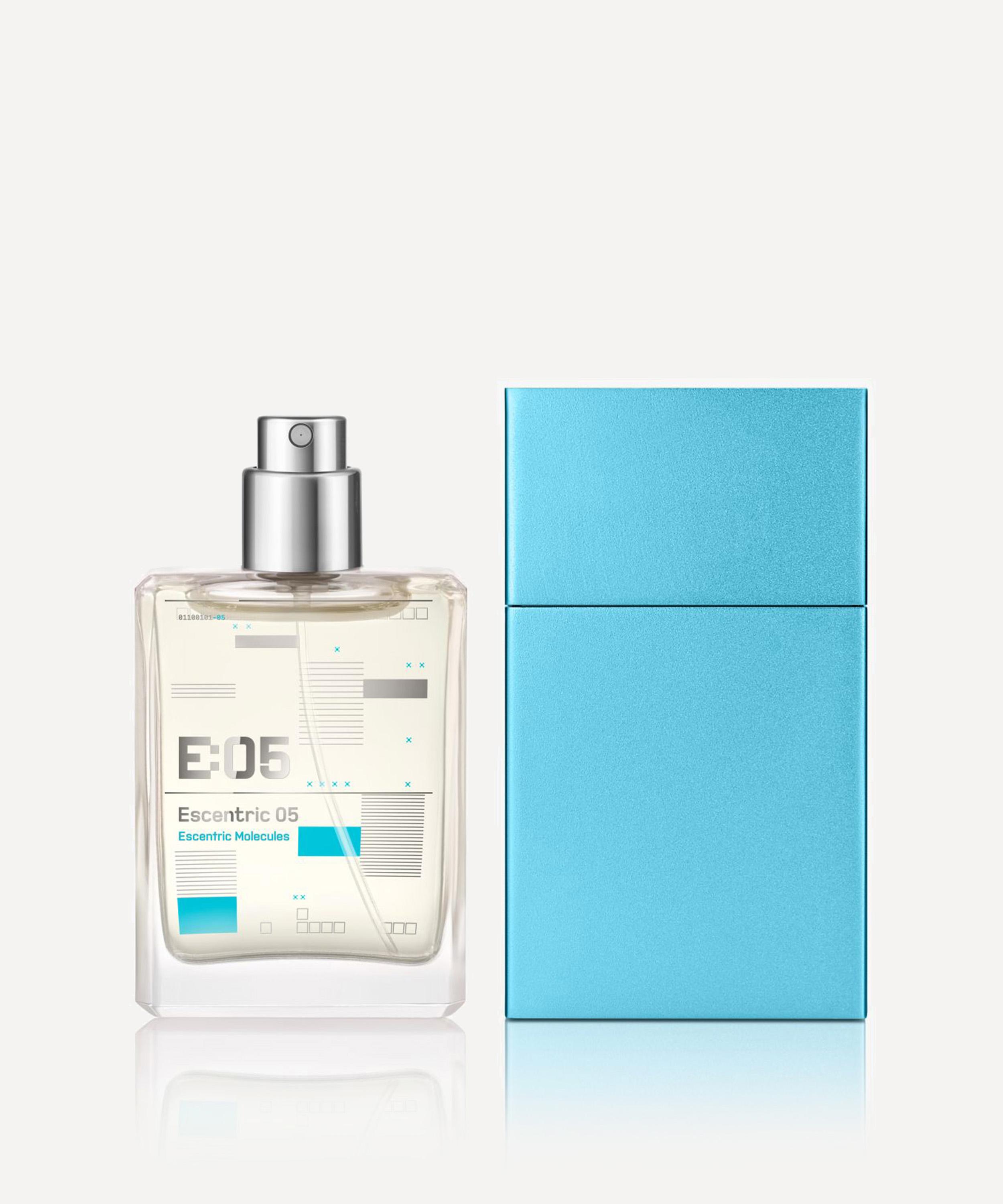Escentric Molecules - Escentric 05 Eau de Toilette 30ml with Travel Case image number 1
