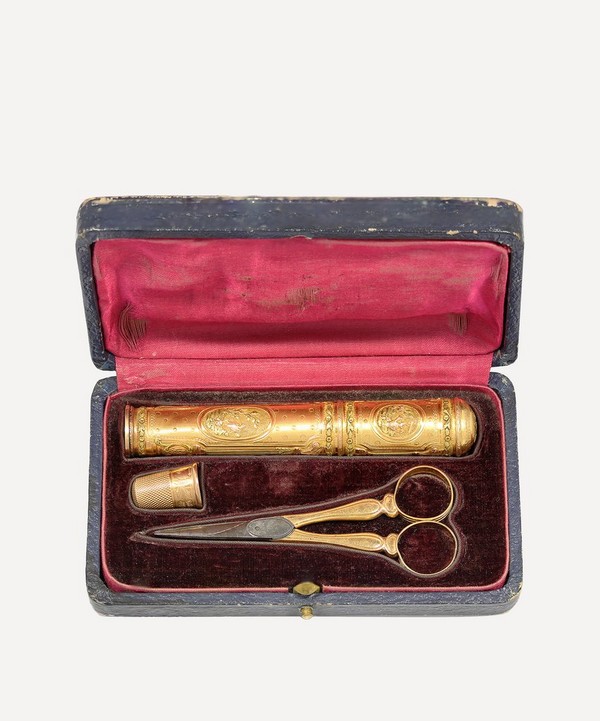 Kojis - Gold Antique Nécessaire Sewing Kit image number null