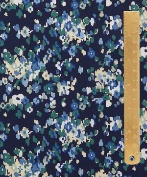 Liberty Fabrics - Paisley Flowers Tana Lawn™ Cotton image number 4