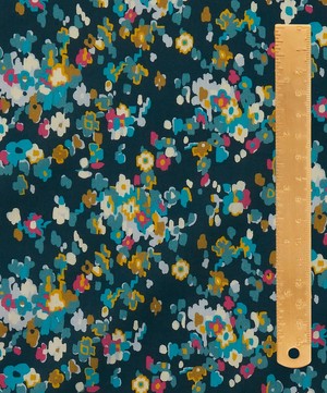 Liberty Fabrics - Paisley Flowers Tana Lawn™ Cotton image number 4