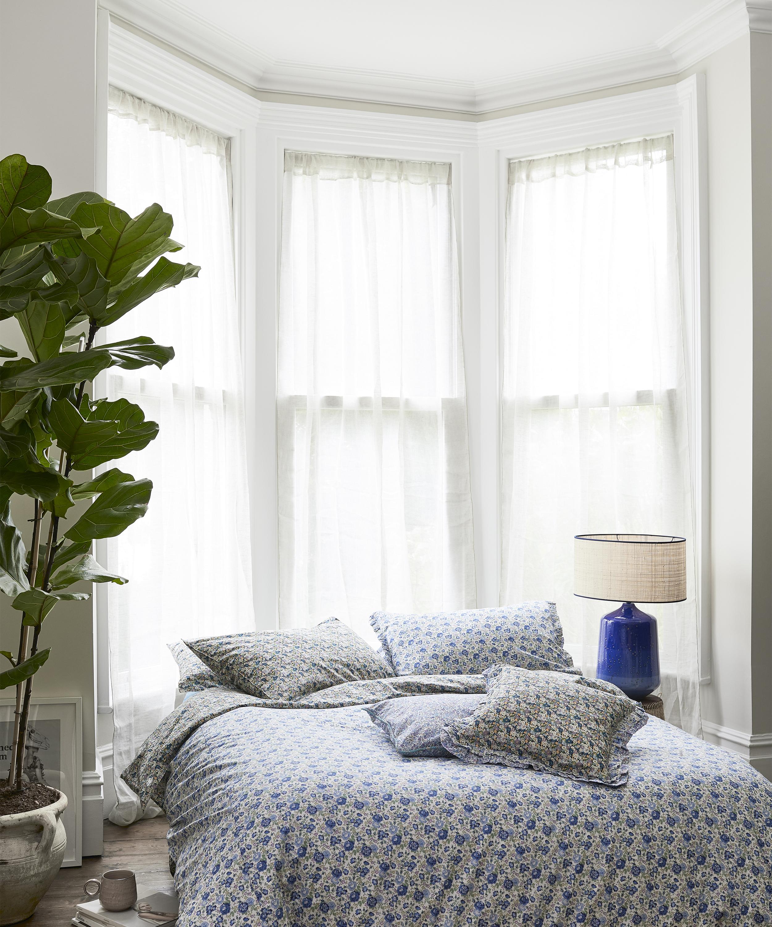 Coco & Wolf - Felicite and Wiltshire Super King Cotton Duvet Cover Set image number 5