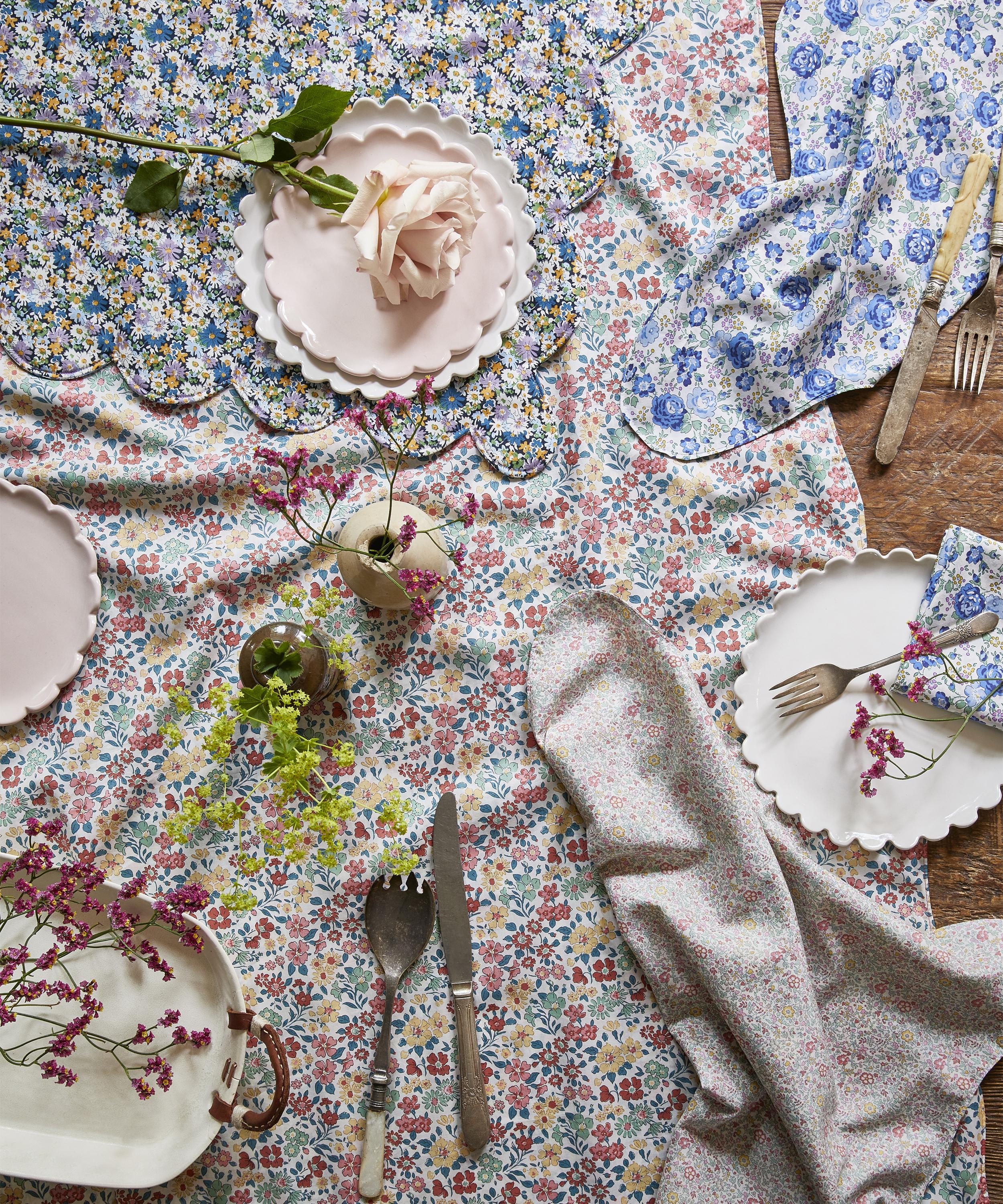 Coco & Wolf - Katie and Millie and Annabella Wavy Napkin image number 1