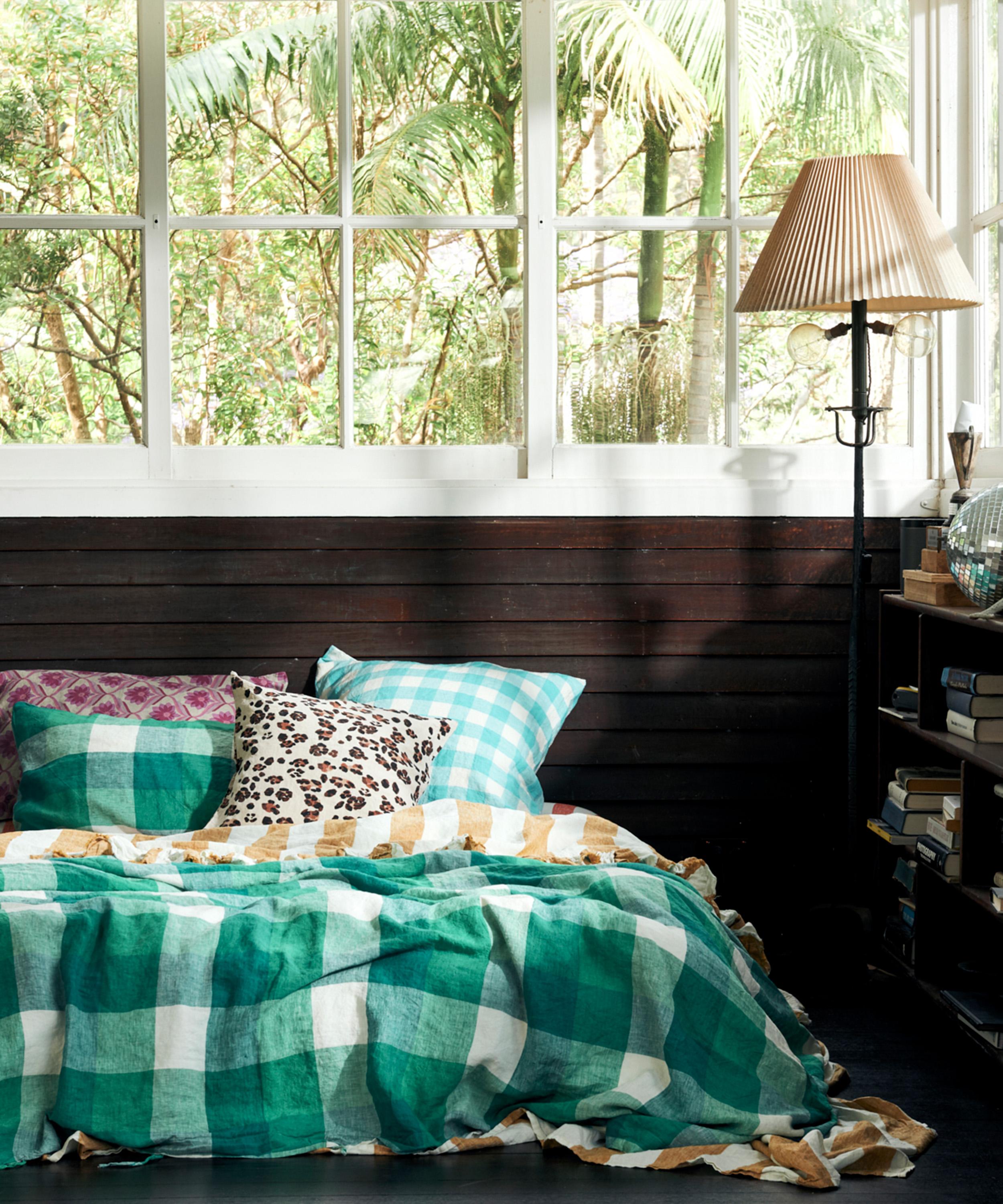 Society of Wanderers - Leopard Cushion Cover image number 1