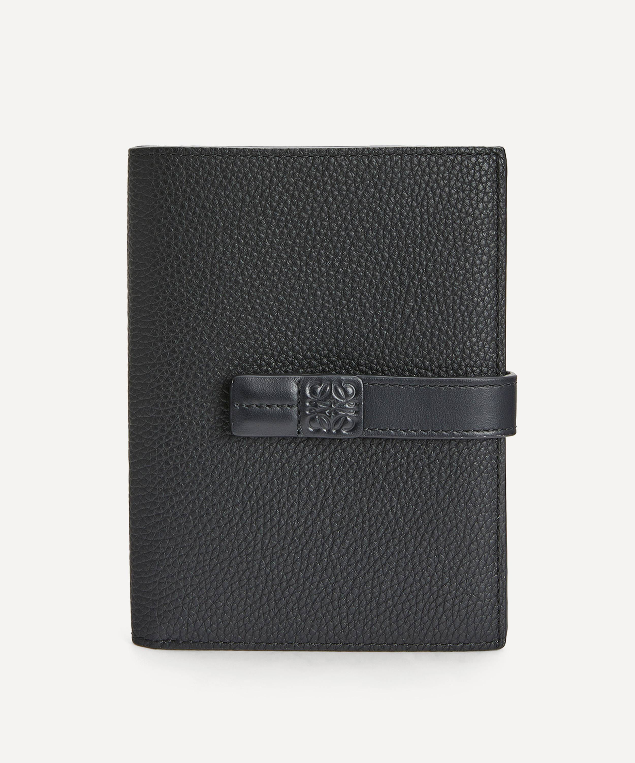 Vertical Wallet Black Grained Calfskin with CD Icon Signature