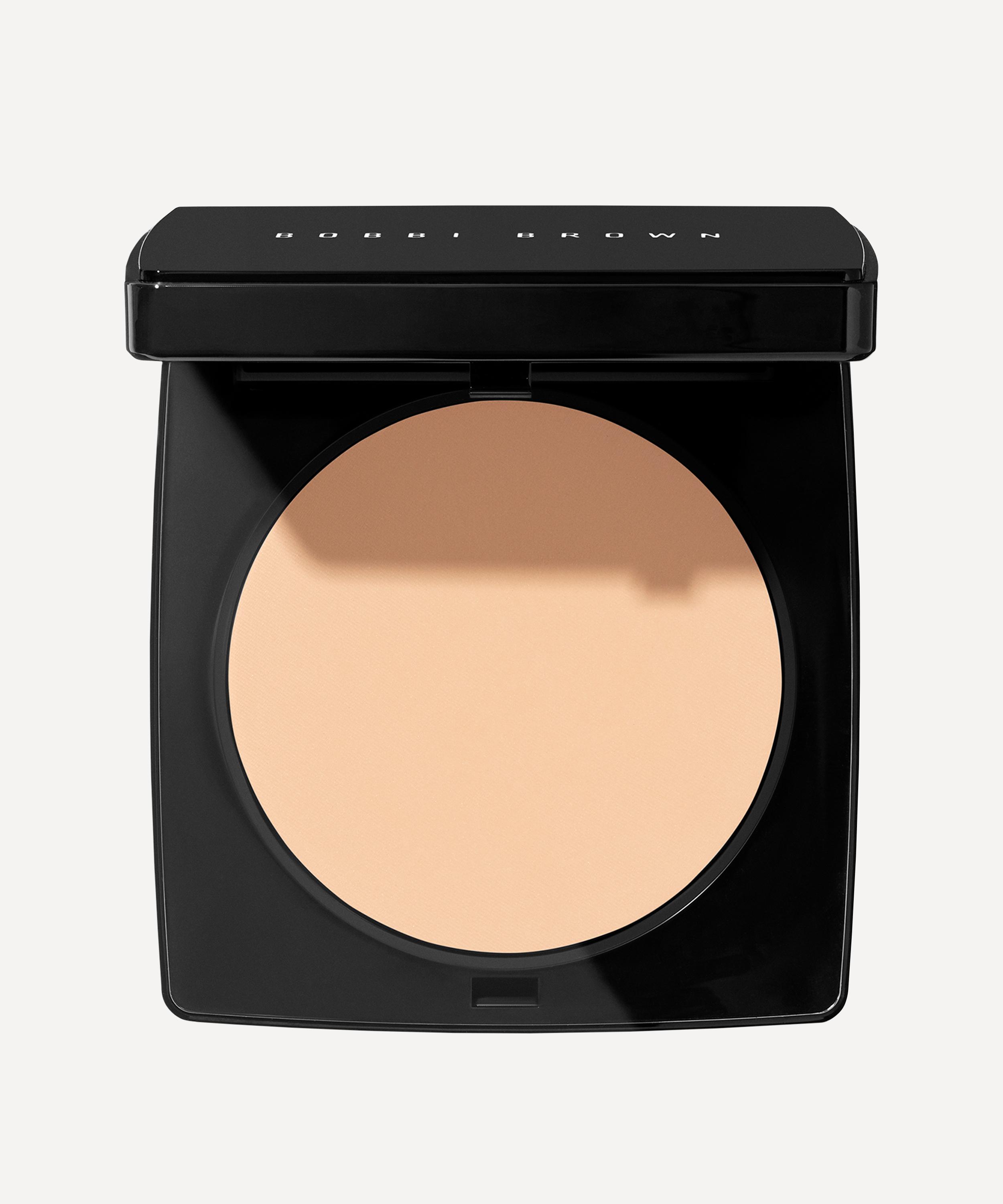 Bobbi Brown - Sheer Finish Pressed Powder in Soft Sand image number 0
