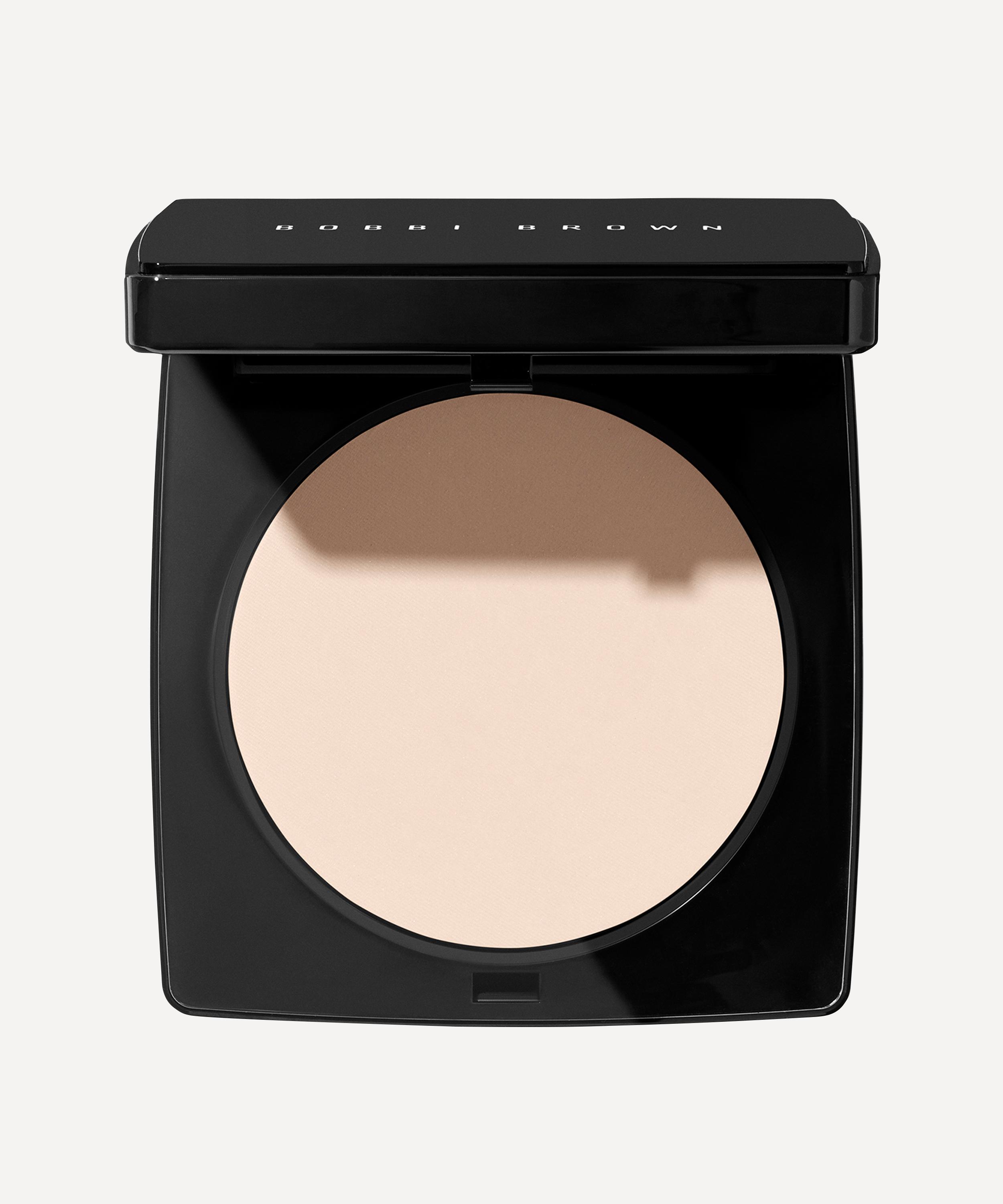 Bobbi Brown - Sheer Finish Pressed Powder in Warm Chestnut image number 0