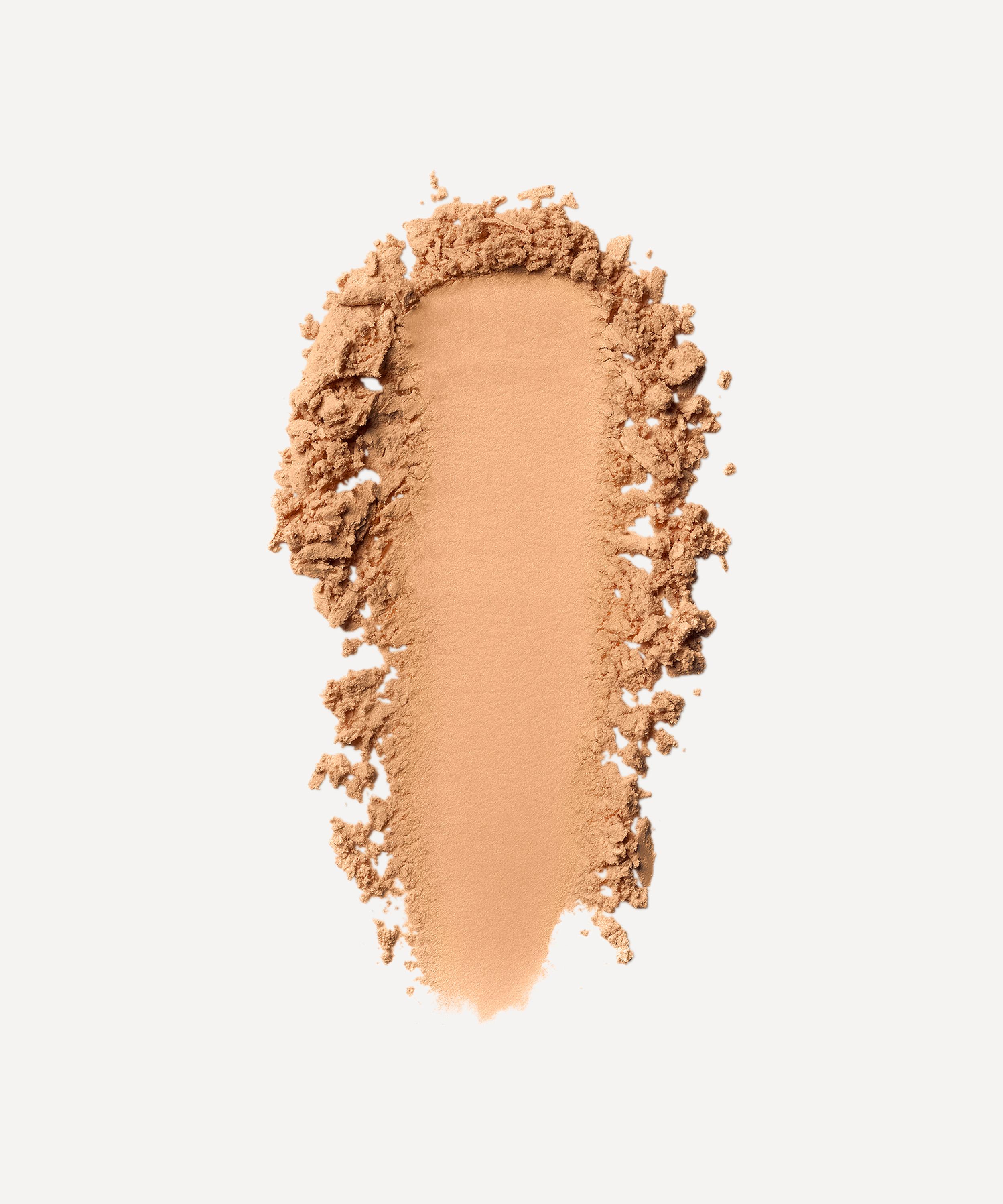 Bobbi Brown - Sheer Finish Loose Powder in Soft Sand image number 1