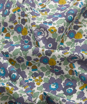 Liberty Fabrics - Betsy Organic Tana Lawn™ Cotton image number 3
