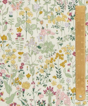 Liberty Fabrics - Field Flowers Organic Tana Lawn™ Cotton image number 4
