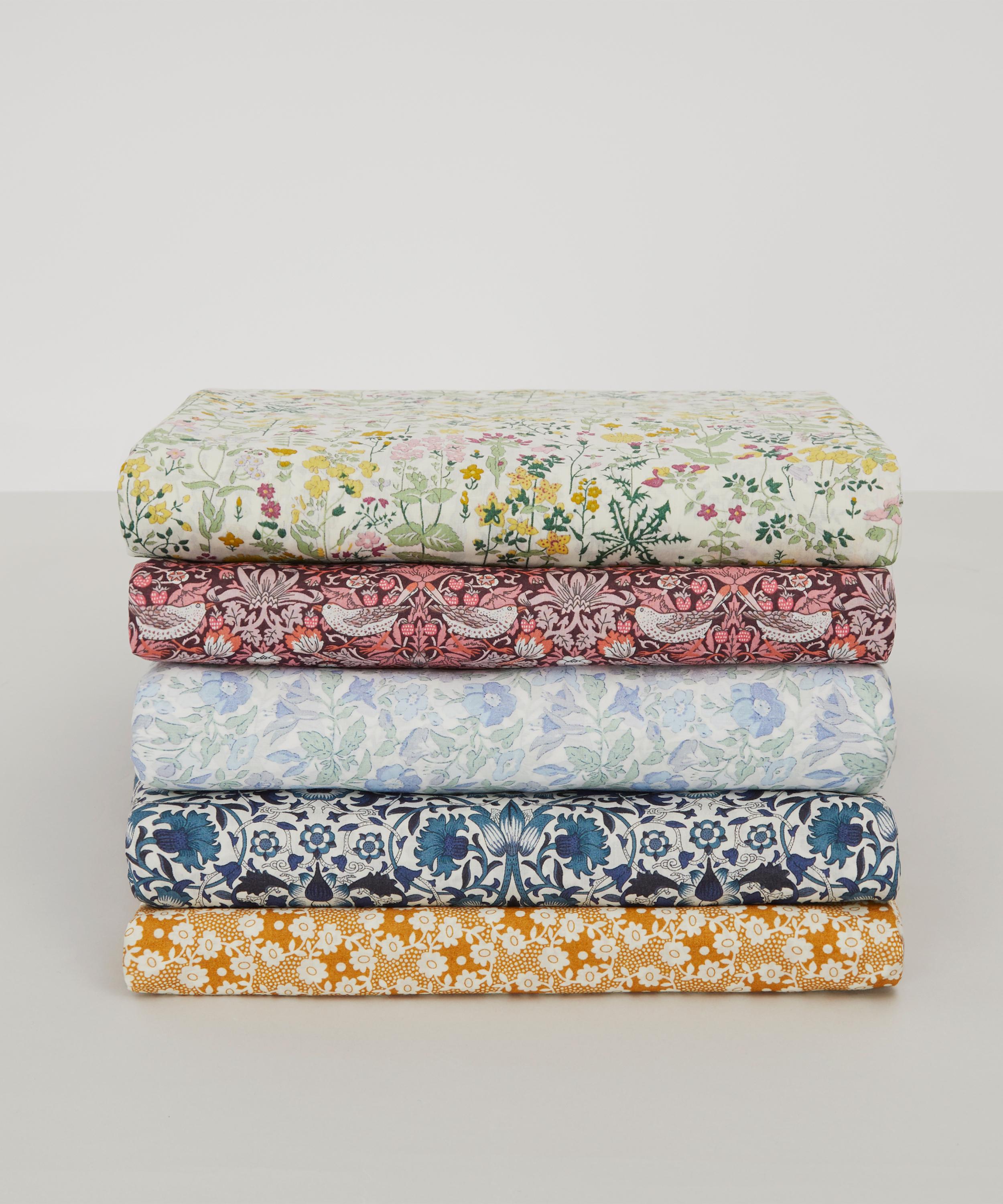 Liberty Fabrics - Field Flowers Organic Tana Lawn™ Cotton image number 1