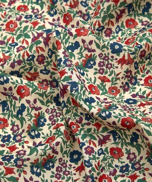 Liberty Fabrics - Mamie Organic Tana Lawn™ Cotton image number 3
