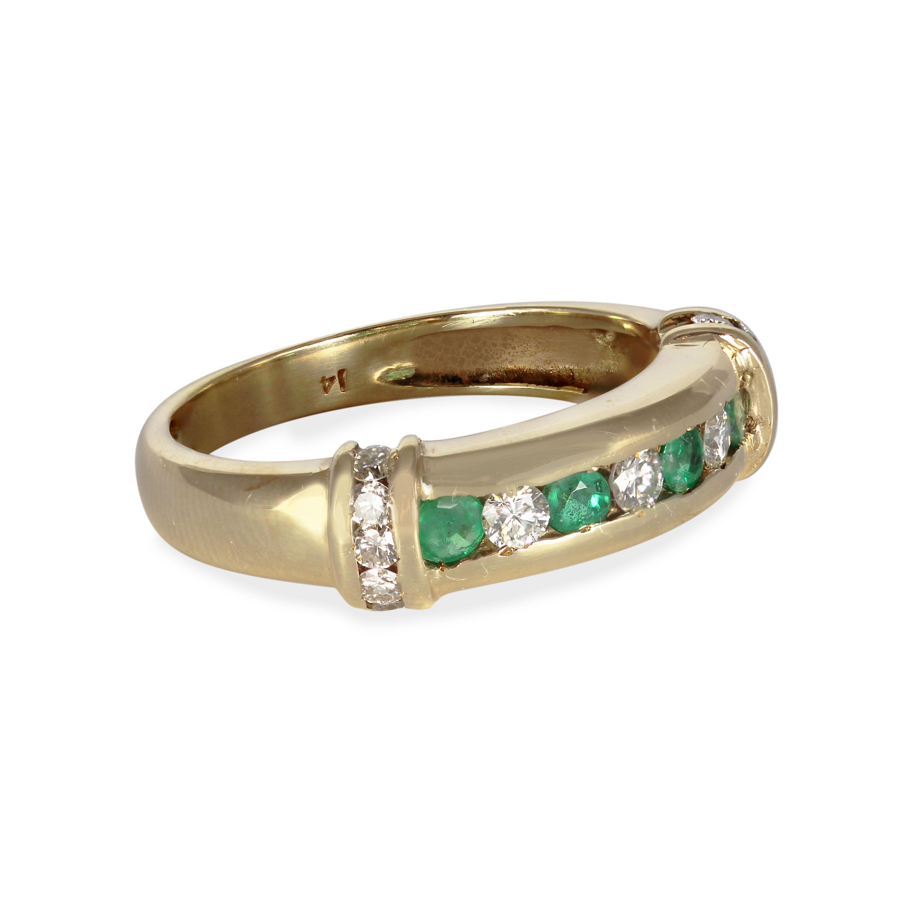 Kojis - Gold Diamond and Emerald Band Ring image number 1