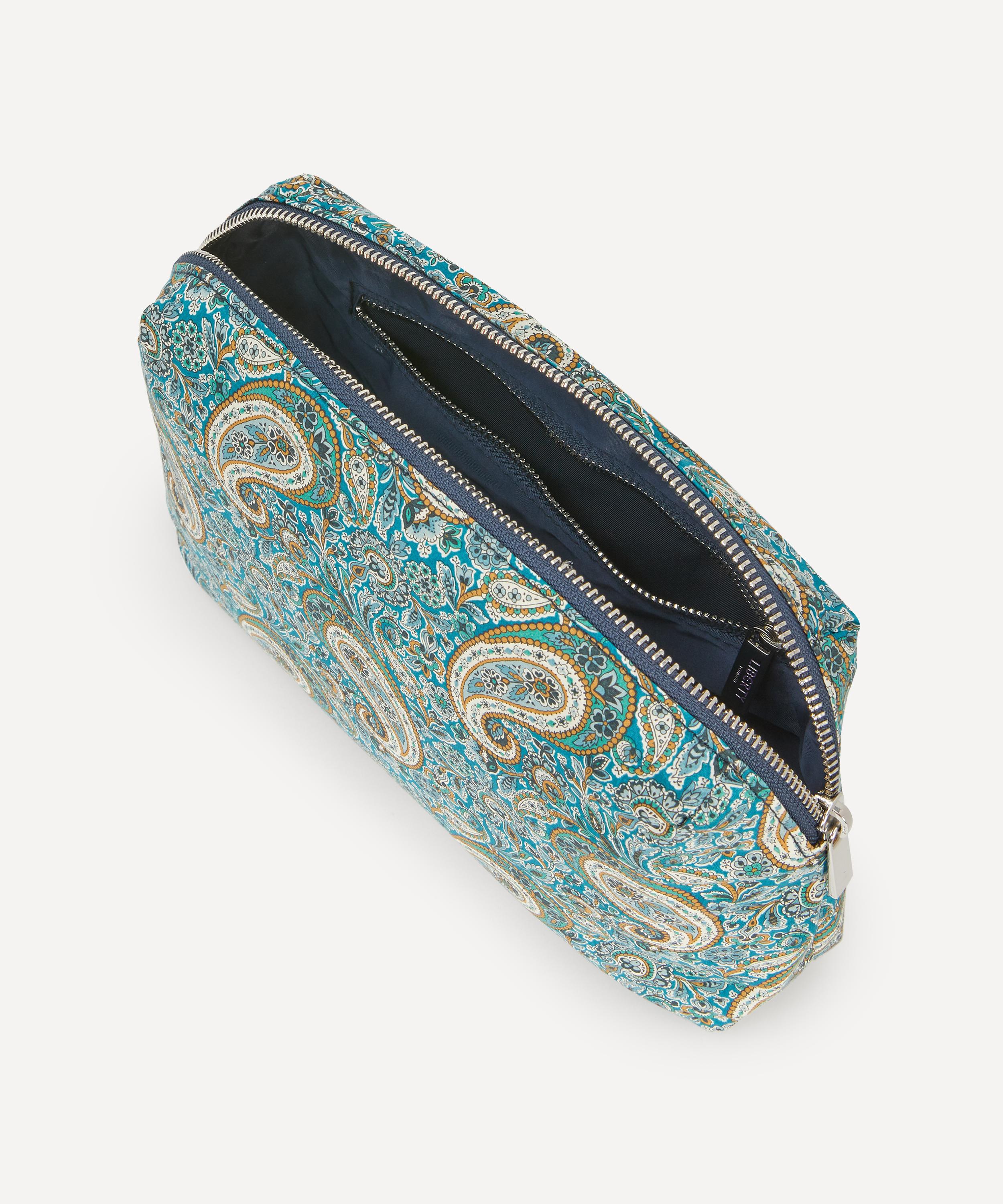 Liberty - Five Minutes' Peace Beauty Kit image number 5