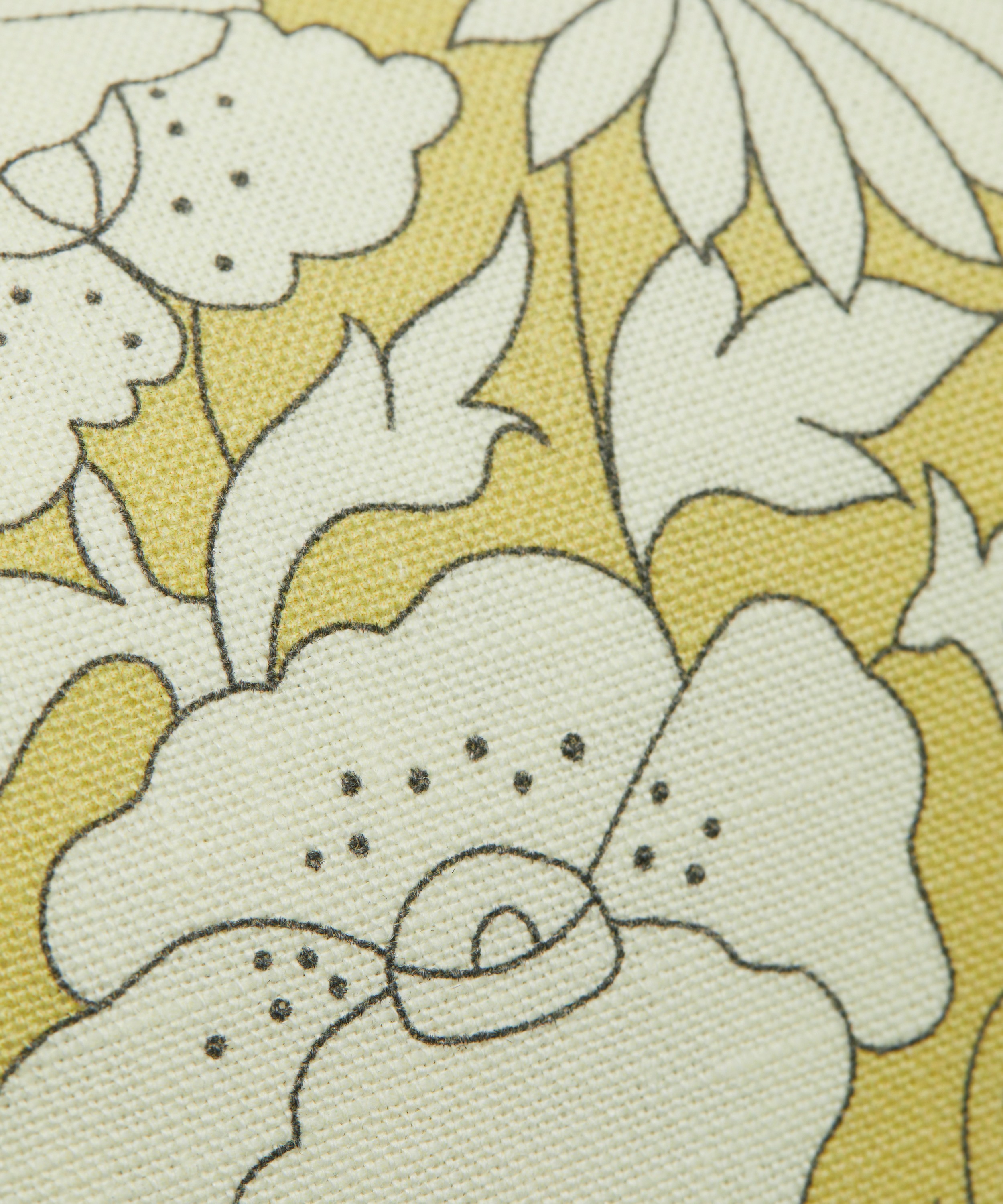 Liberty Interiors - Poppy Meadow Landsdowne Linen in Fennel image number 6