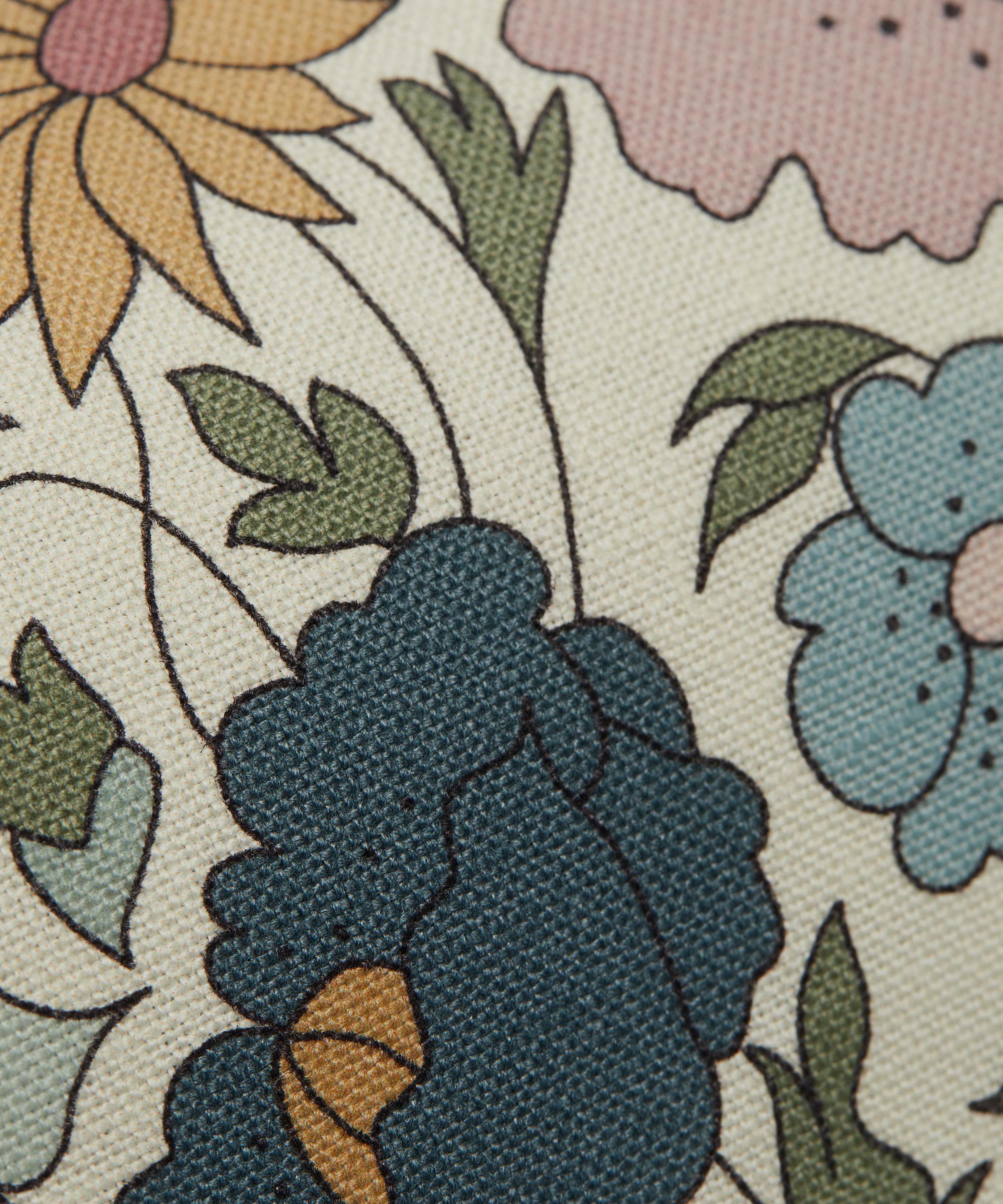 Liberty Interiors - Poppy Meadowfield Landsdowne Linen in Lichen image number 5