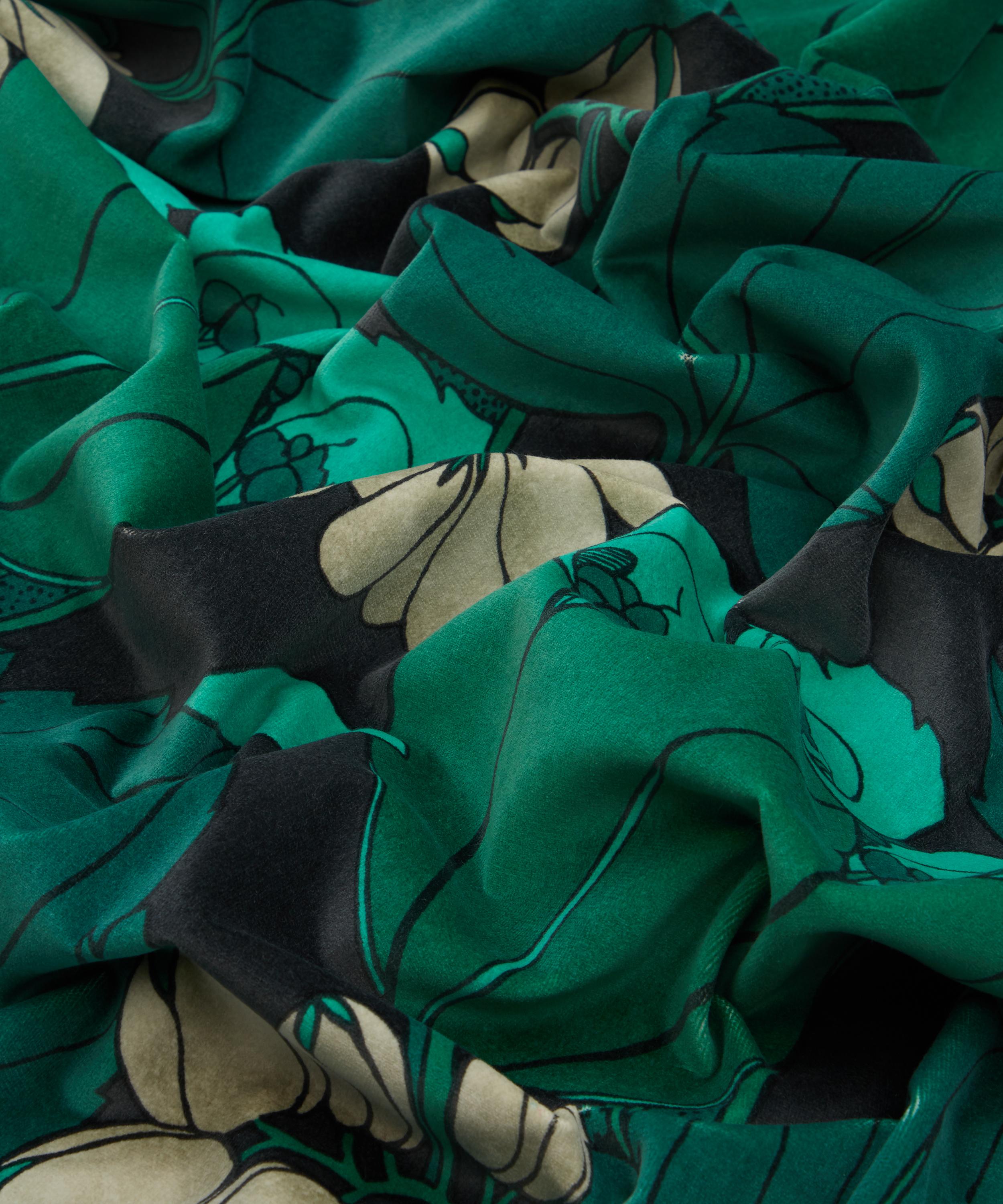 Liberty Interiors - Regency Tulip Wellington Velvet in Jade image number 4