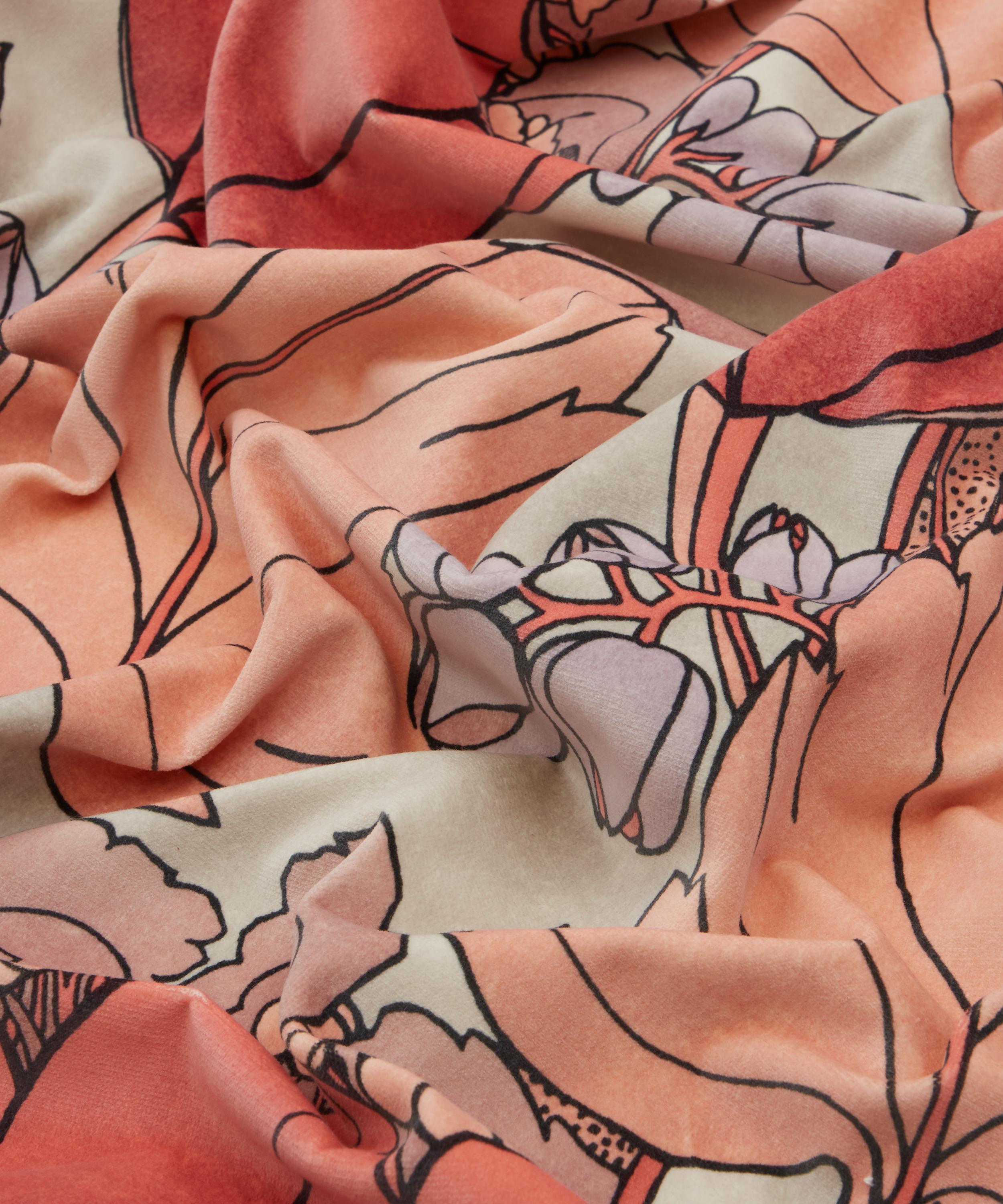 Liberty Interiors - Regency Tulip Wellington Velvet in Lacquer image number 4