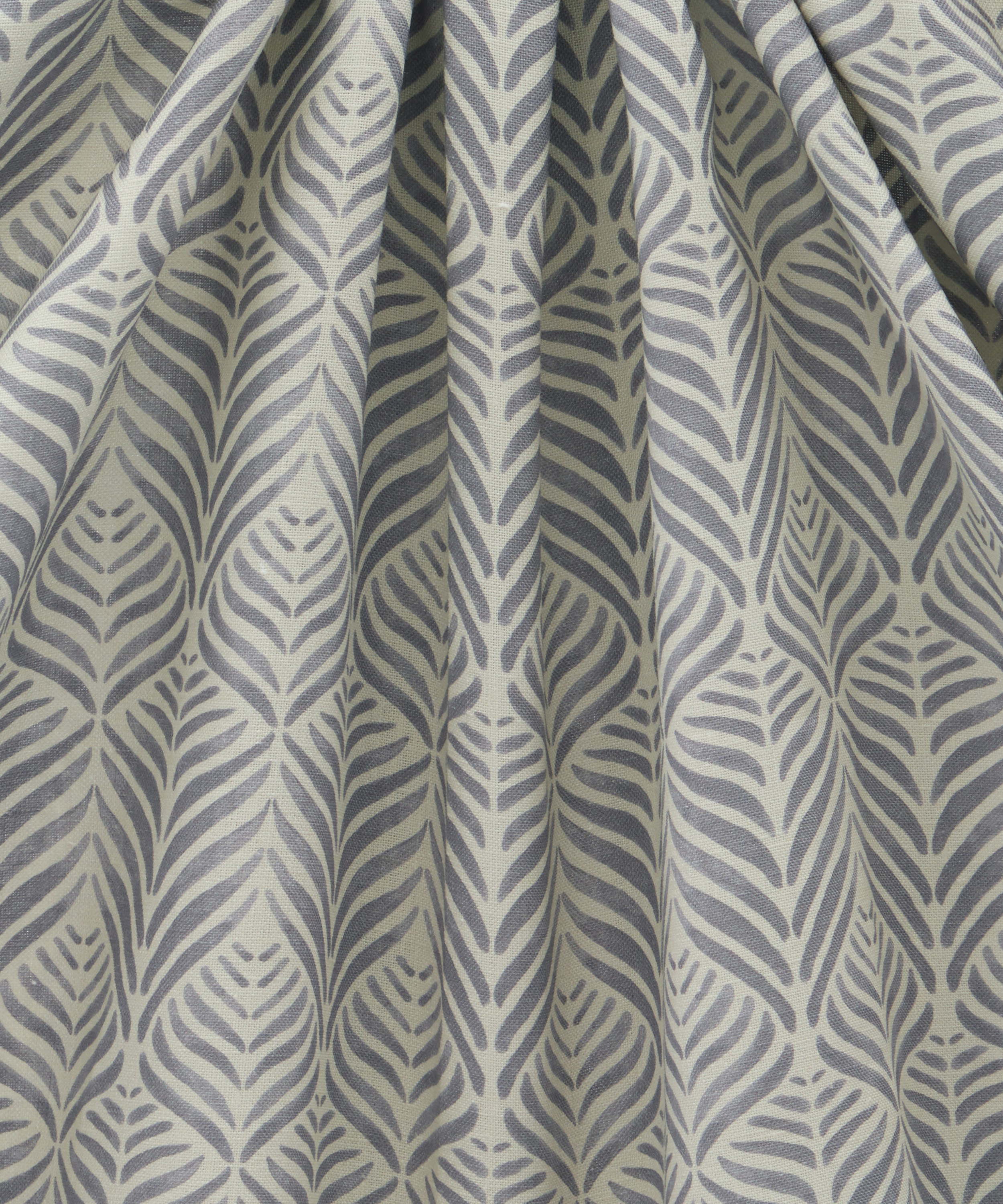 Liberty Interiors - Quill Landsdowne Linen in Pewter image number 2
