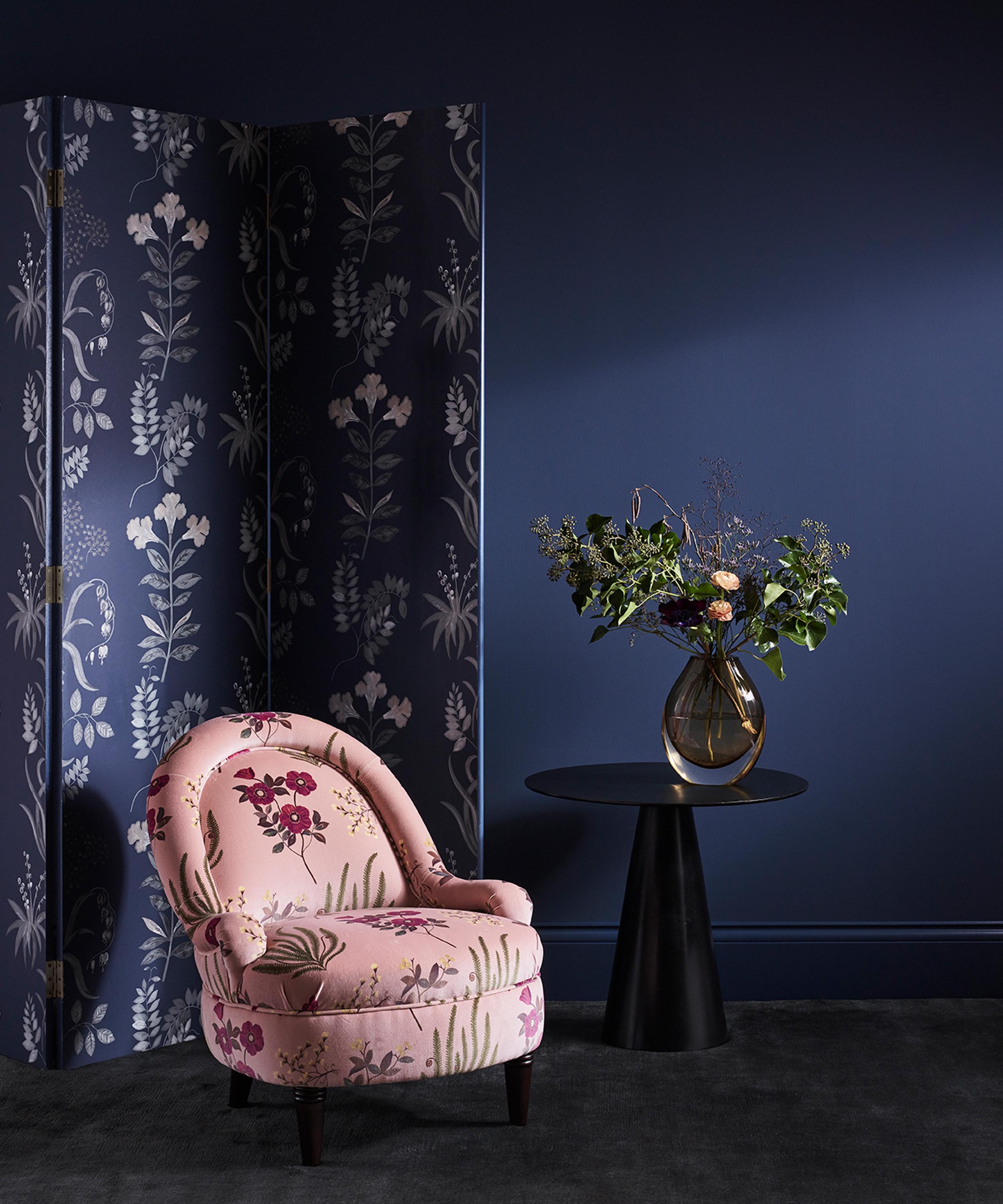 Liberty Interiors - Botanical Stripe Wallpaper in Pewter Blue image number 1