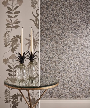 Liberty Interiors - Wiltshire Blossom Wallpaper in Pewter Gold image number 5