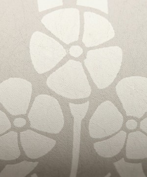 Liberty Interiors - Ianthe Mono Wallpaper in Pewter White image number 3