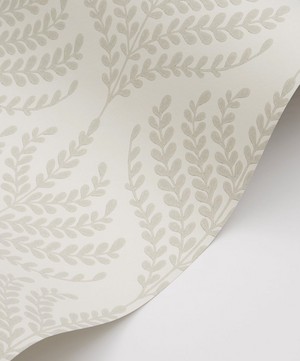 Liberty Interiors - Paisley Fern Wallpaper in Pewter White image number 1