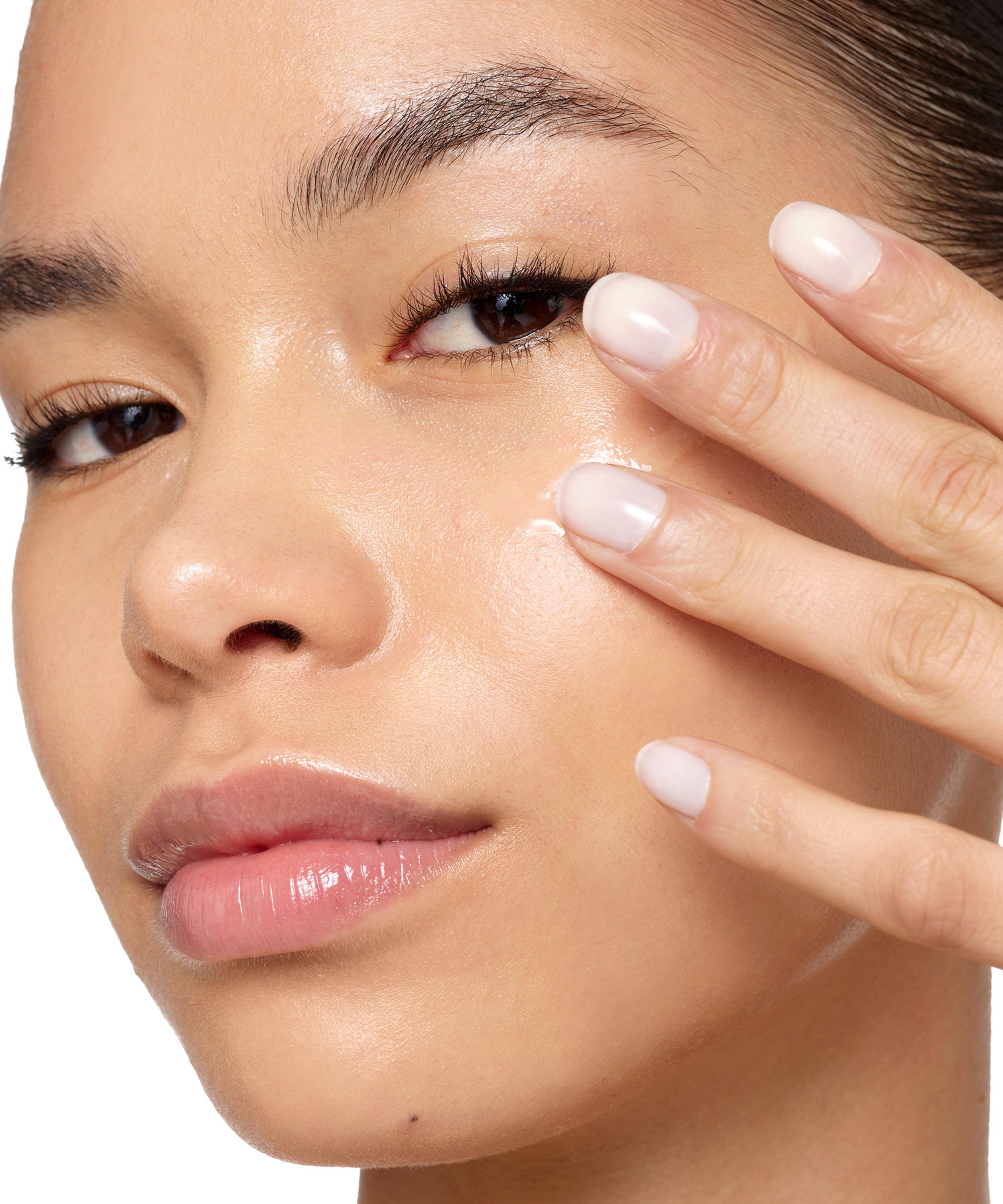 111SKIN - Space Defence Bright Eye Lift Gel NAC Y² 15ml image number 3