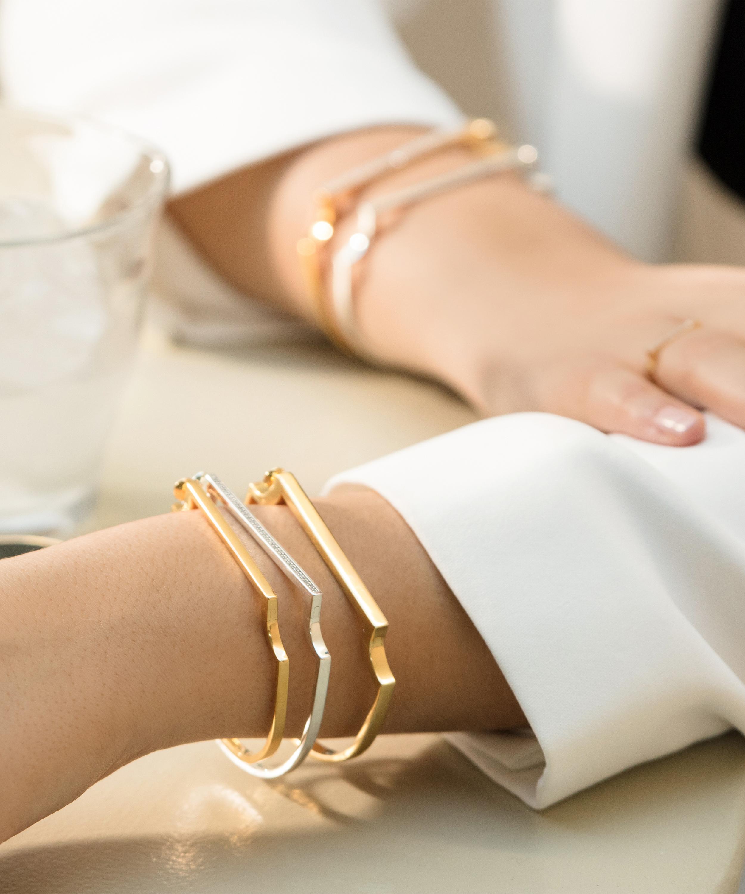 Monica Vinader - Gold Plated Vermeil Silver Signature Skinny Bangle image number 