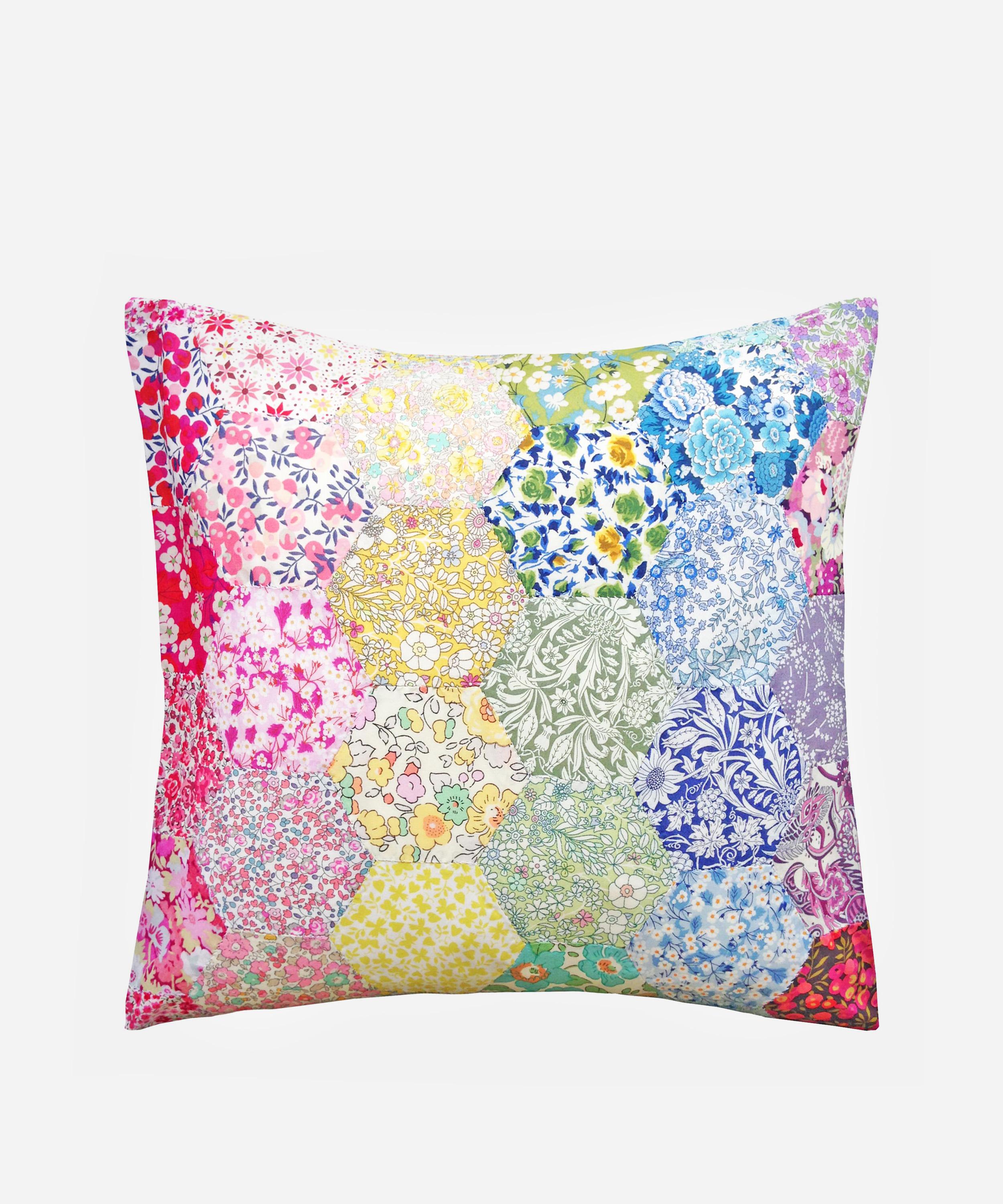 Alice Caroline - Hexagon Cushion Kit image number 0