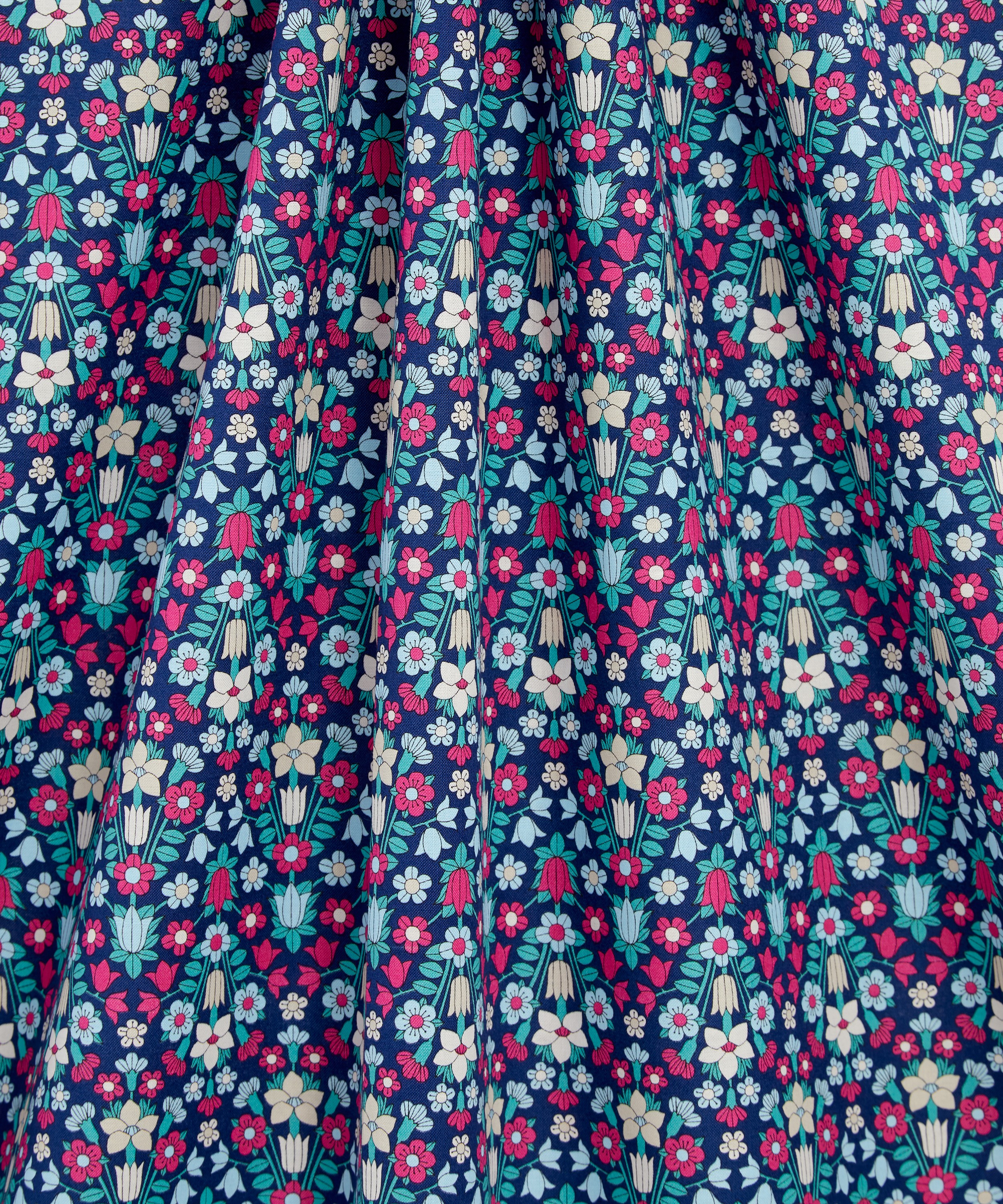 Liberty Fabrics - Hampstead Meadow Lasenby Quilting Cotton image number 3