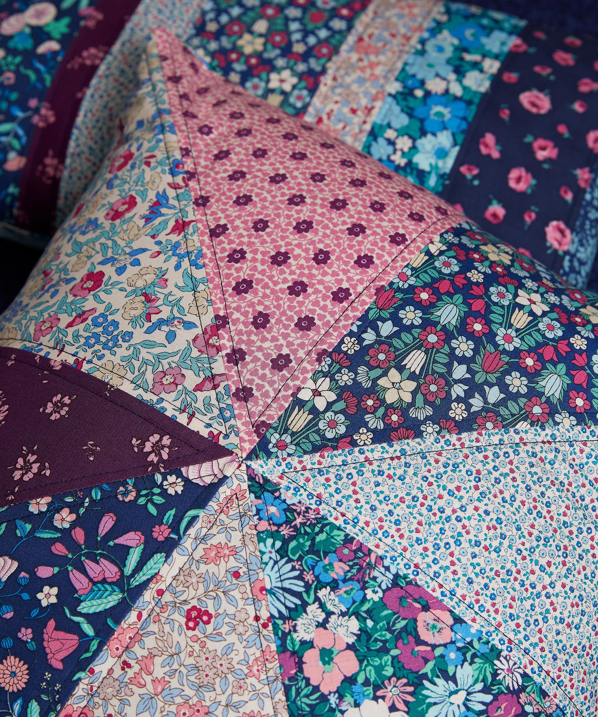 Liberty Fabrics - Suffolk Fields Lasenby Quilting Cotton image number 1