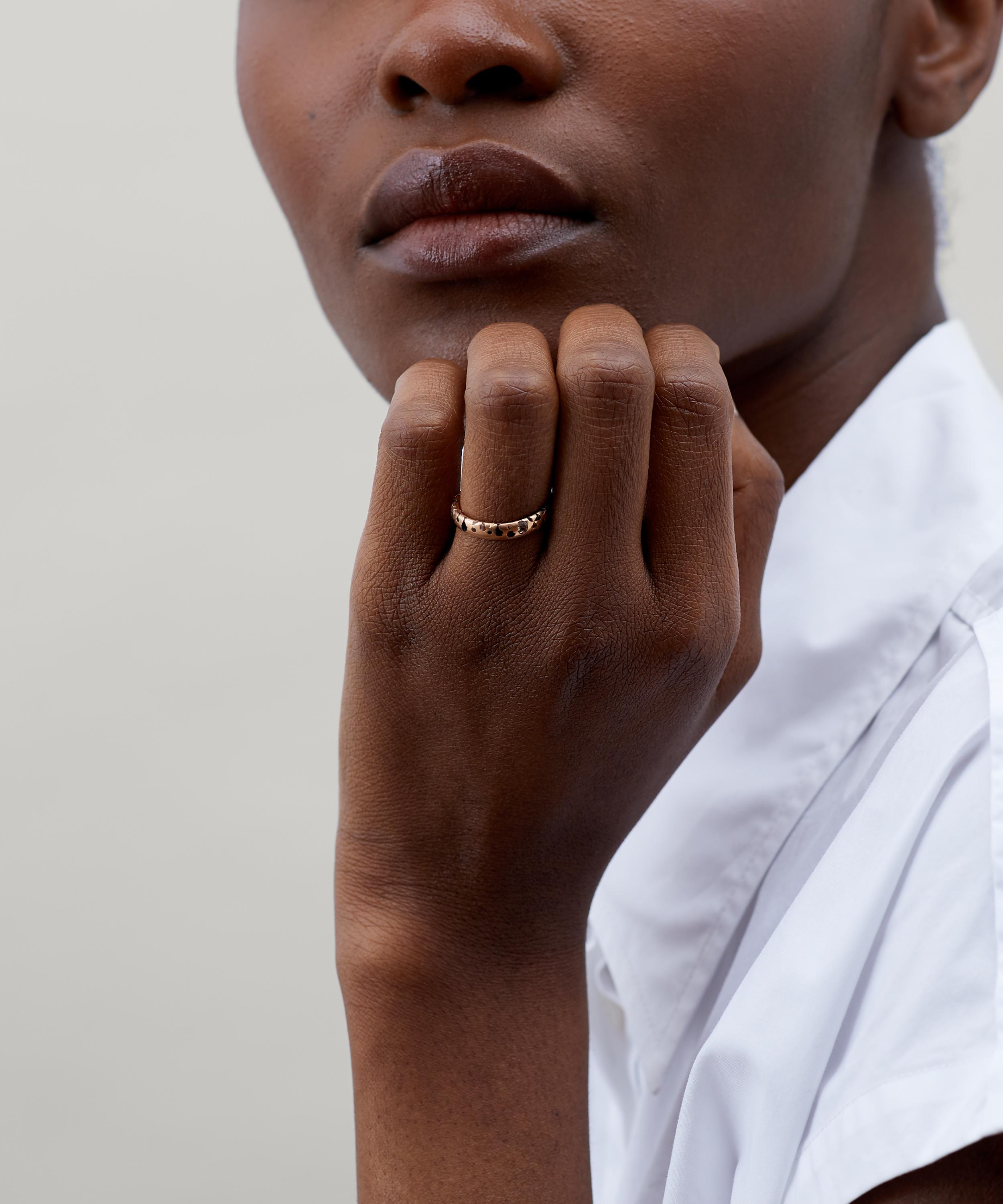 Polly Wales - 20ct Rose Gold Black and White Sapphire Confetti Ring image number 1