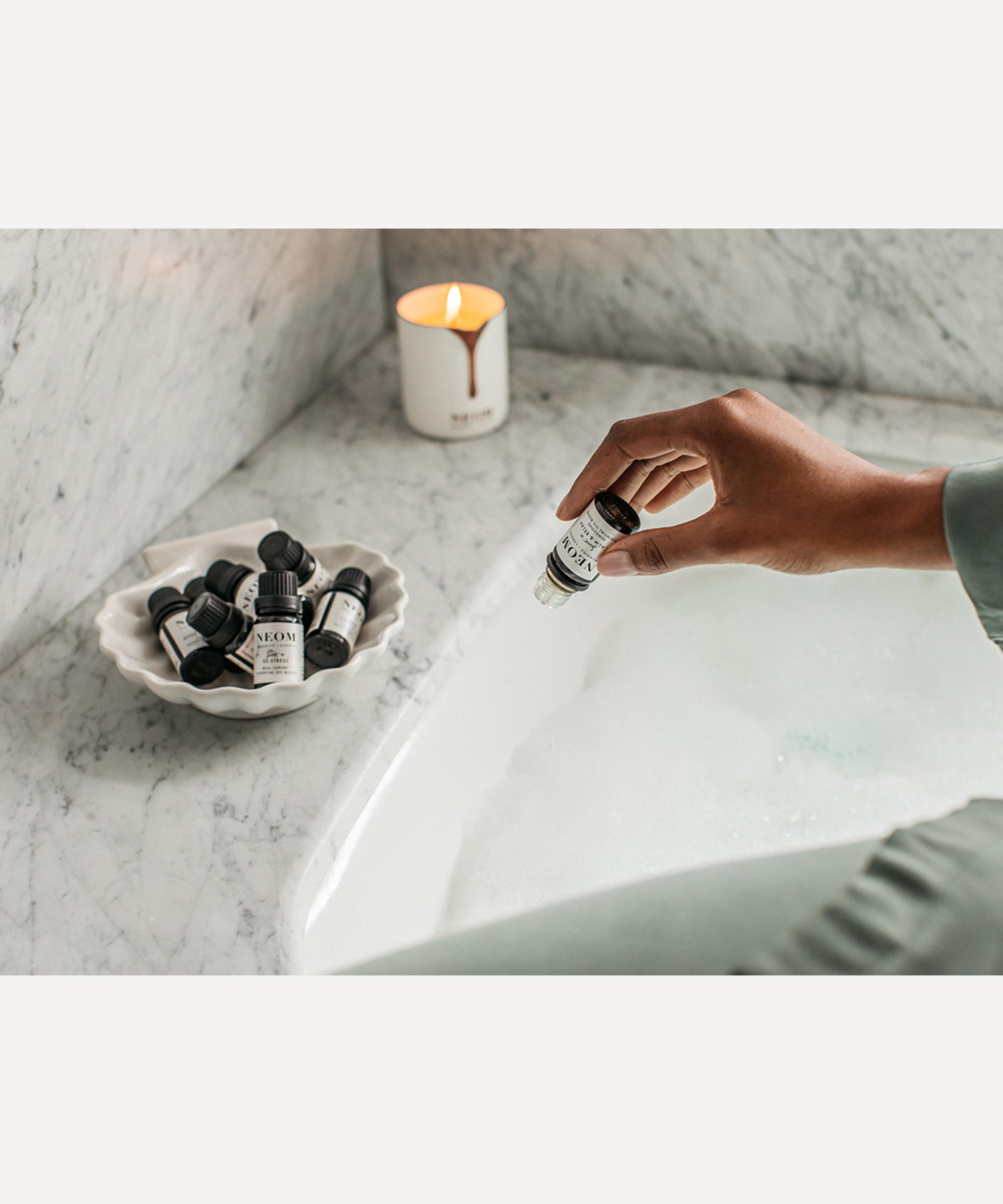 NEOM Wellbeing London - Scent to Make You Happy Jasmine Bergamot and Geranium Essential Oil Blend 10ml image number 3
